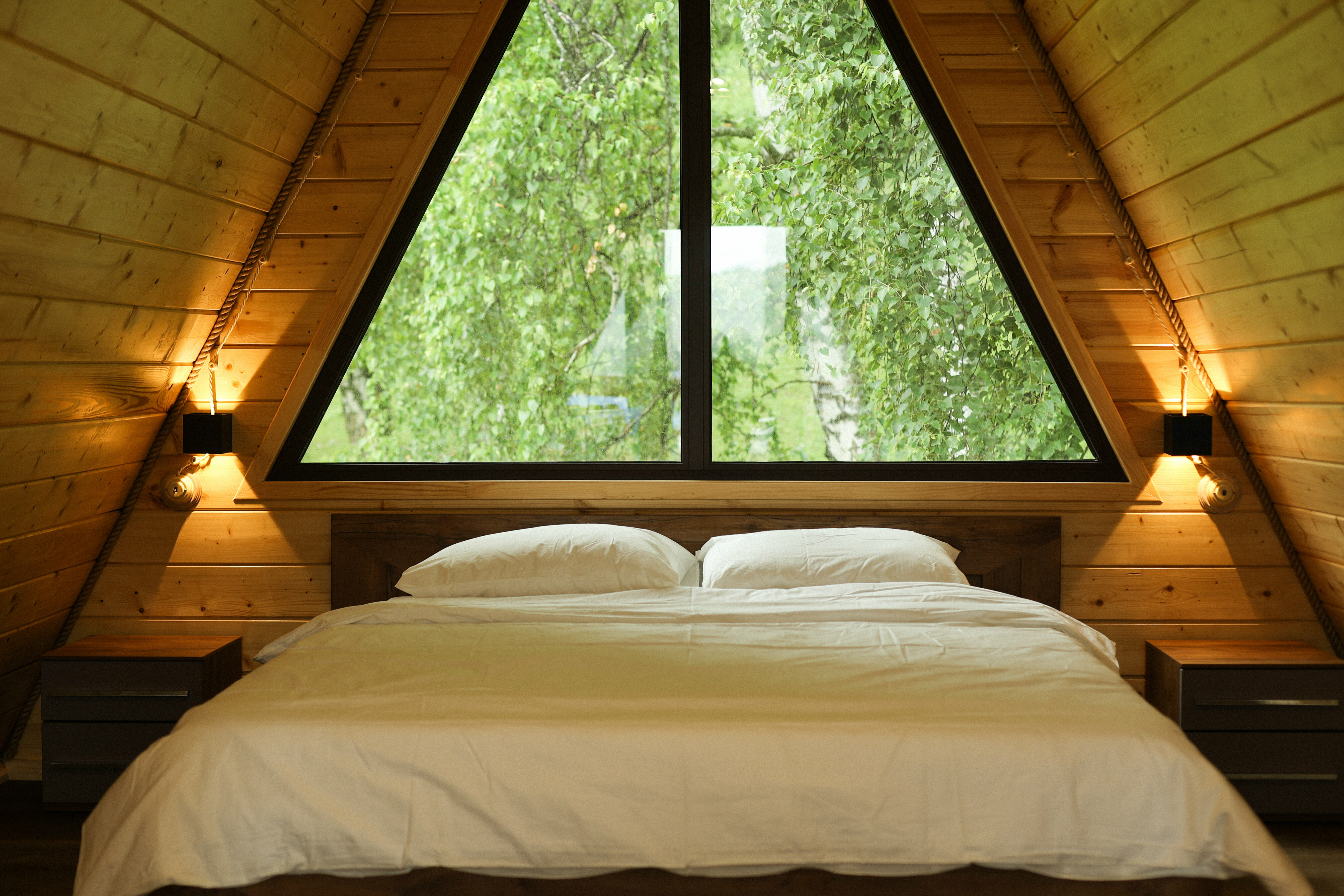 Дом с балконом