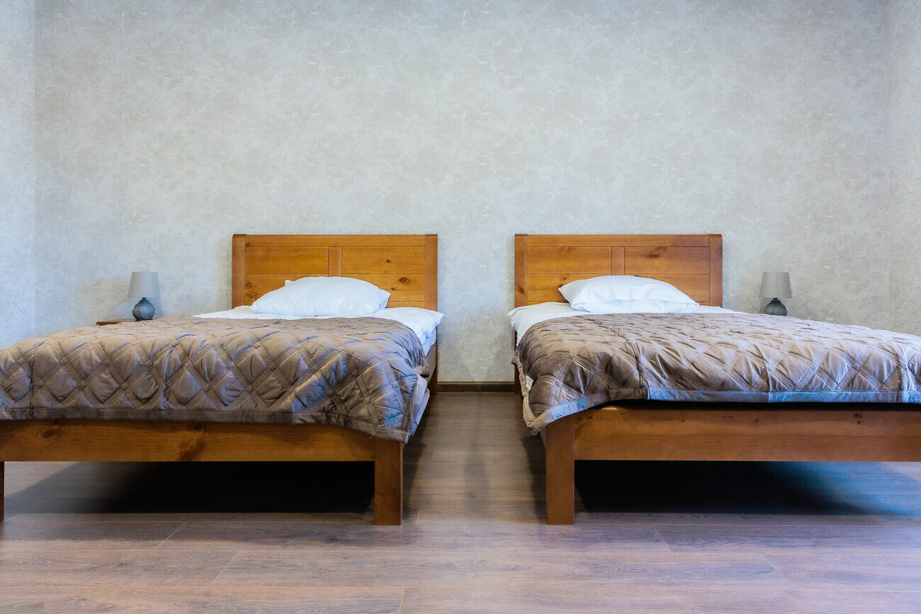 Двухместный номер с 2 отдельными кроватями и душем