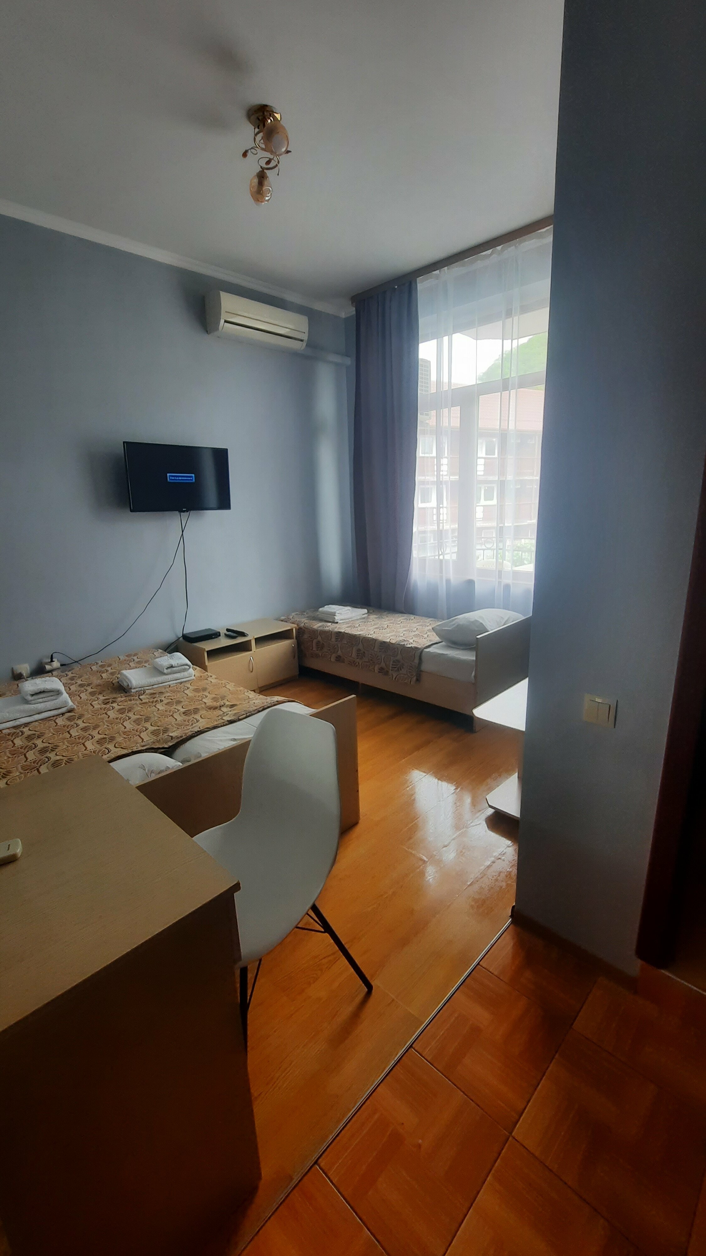 Трехместный номер «Комфорт» с душем