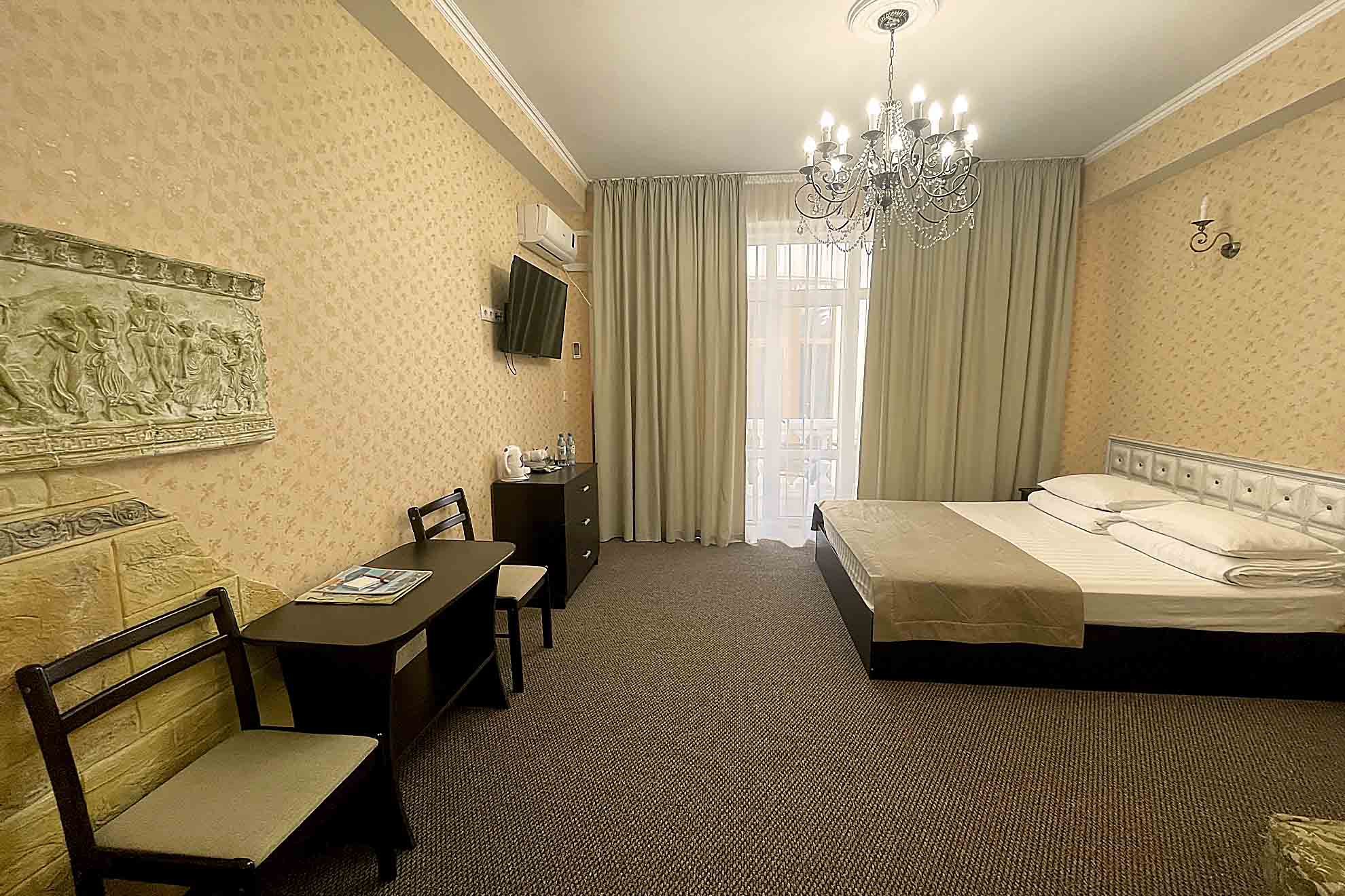 Четырехместный номер с балконом