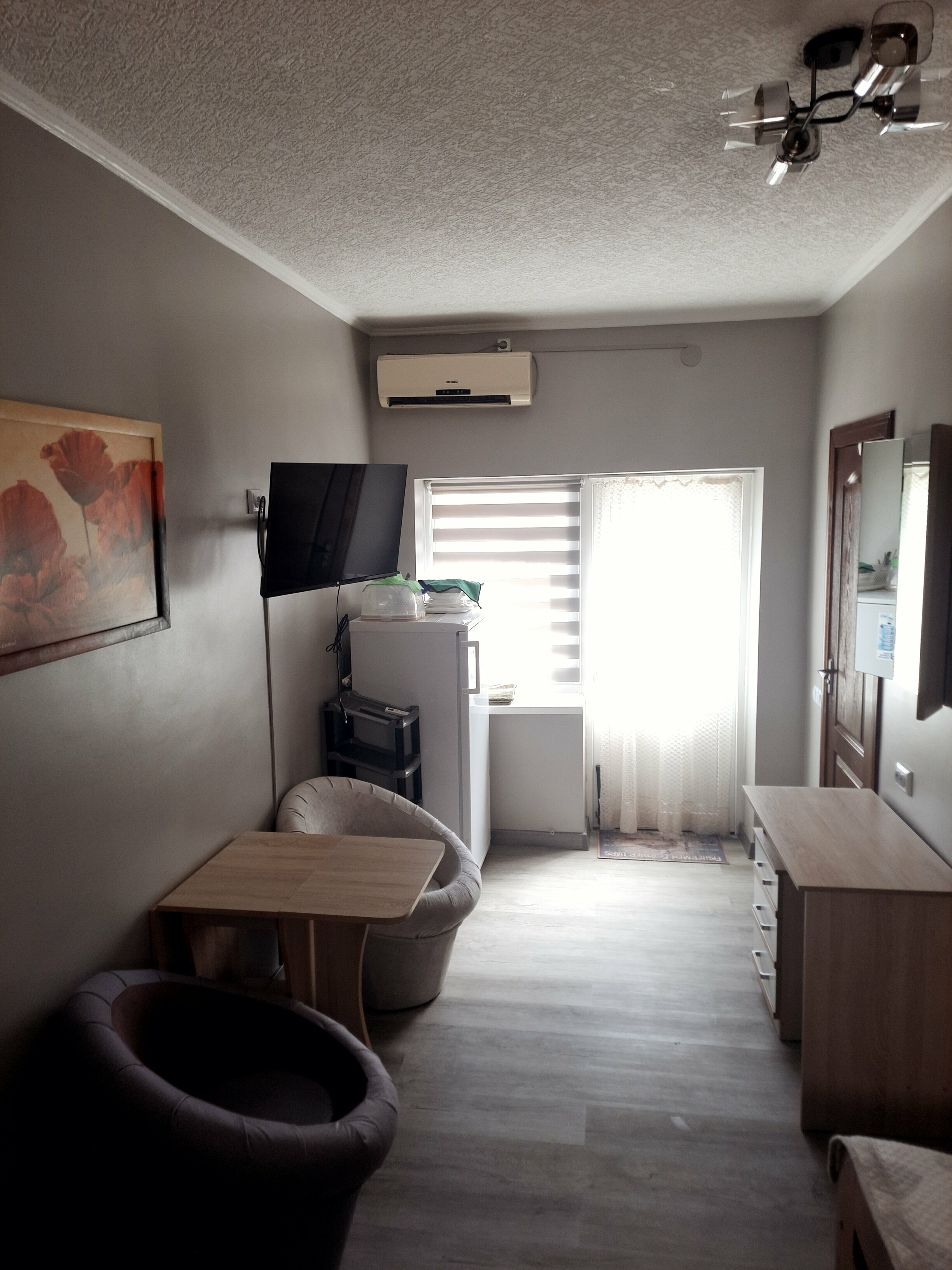 Трехместный номер «Комфорт» с душем