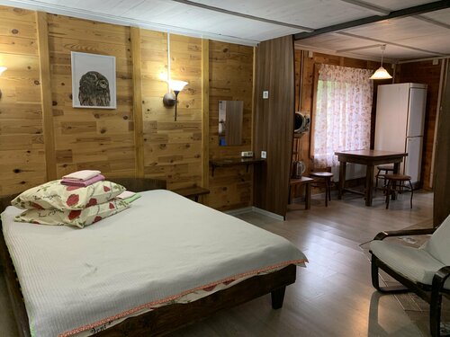 Двухместный номер с двуспальной кроватью и дополнительной кроватью