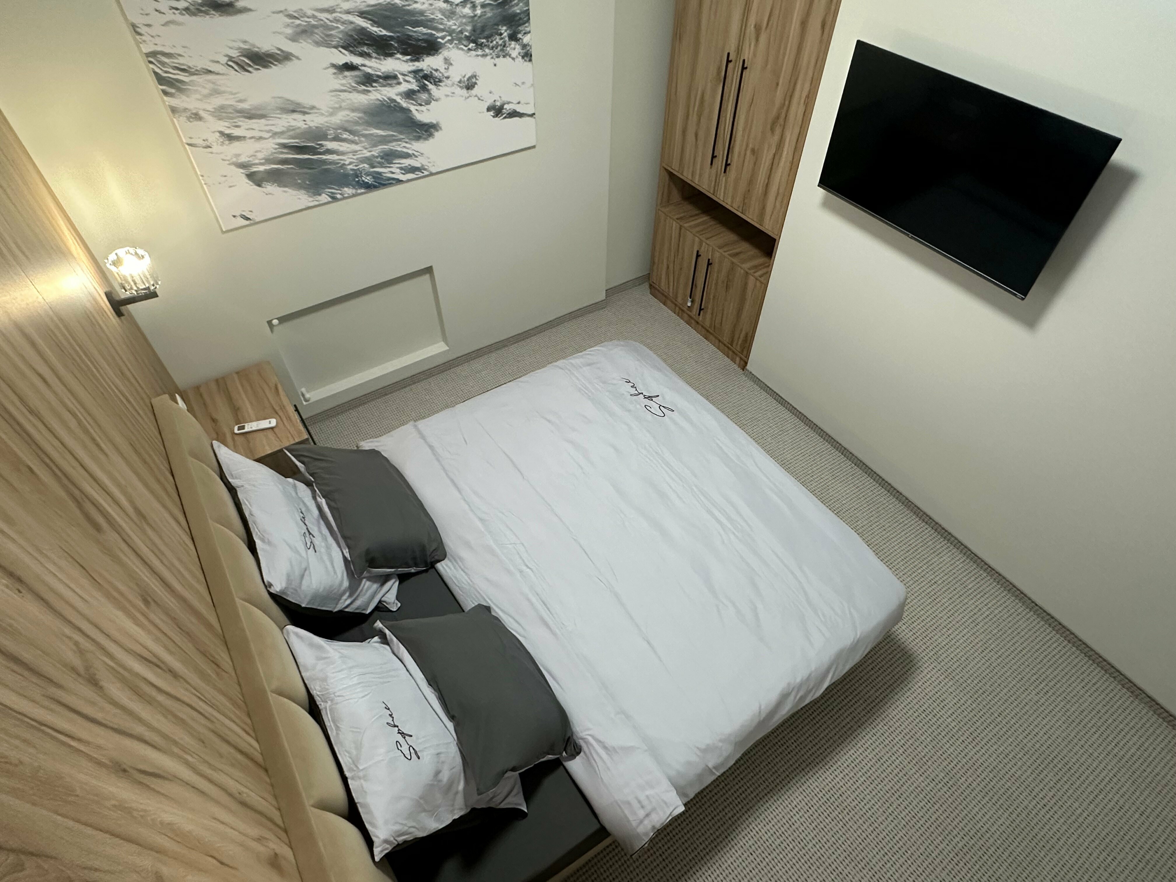 Люкс с кроватью размера «king-size» и видом на море