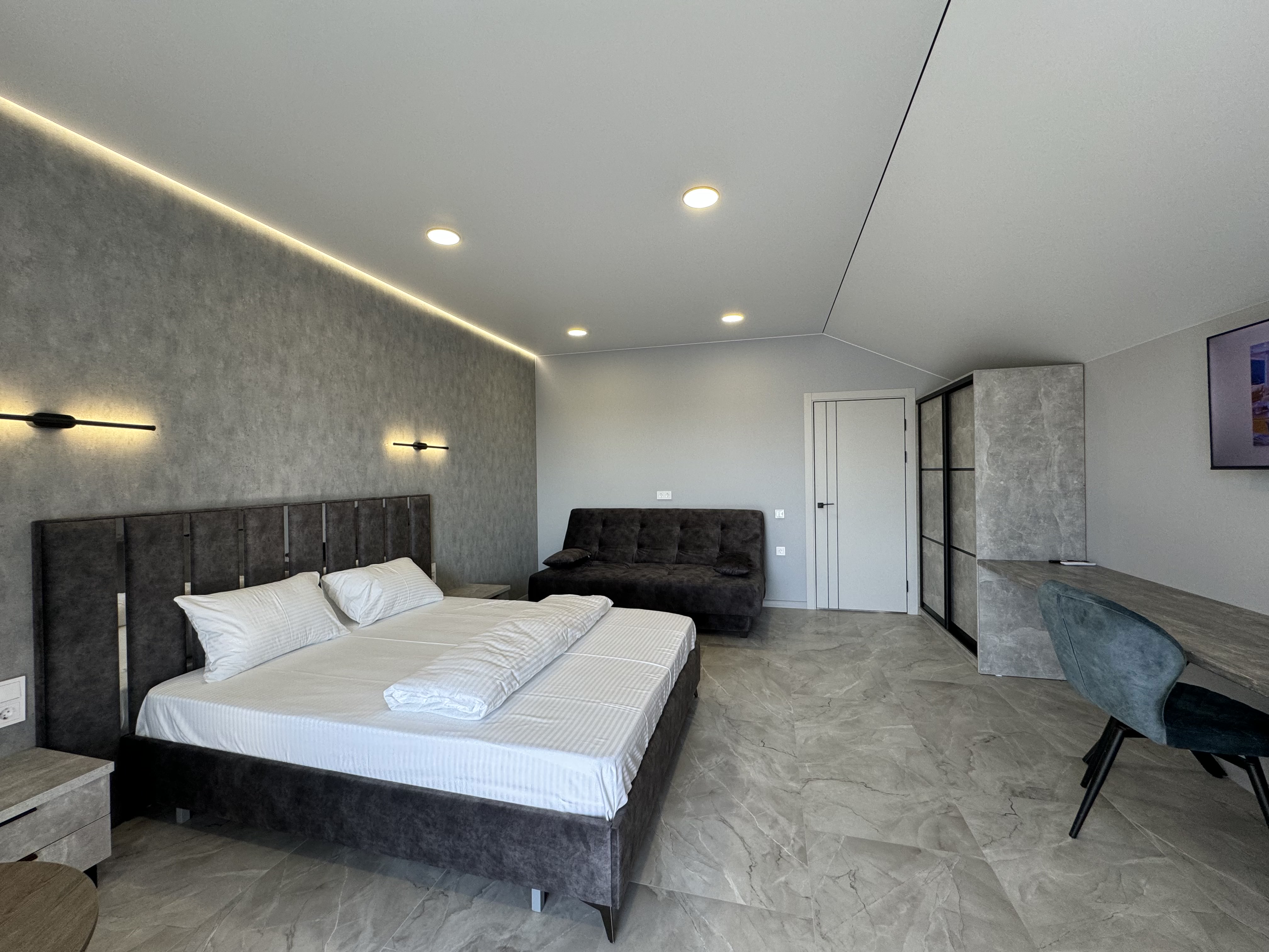 Люкс с балконом