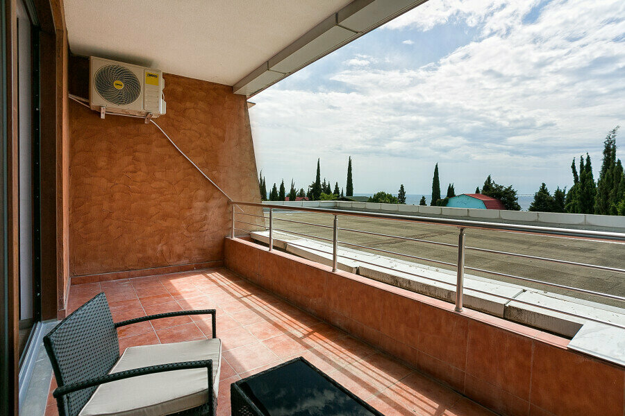 Полулюкс Делюкс