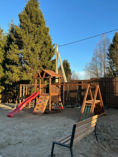 Коттедж с видом на лес