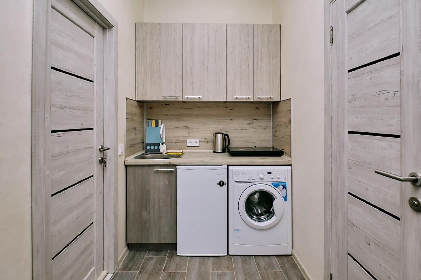 Трехместный номер «Комфорт» с душем