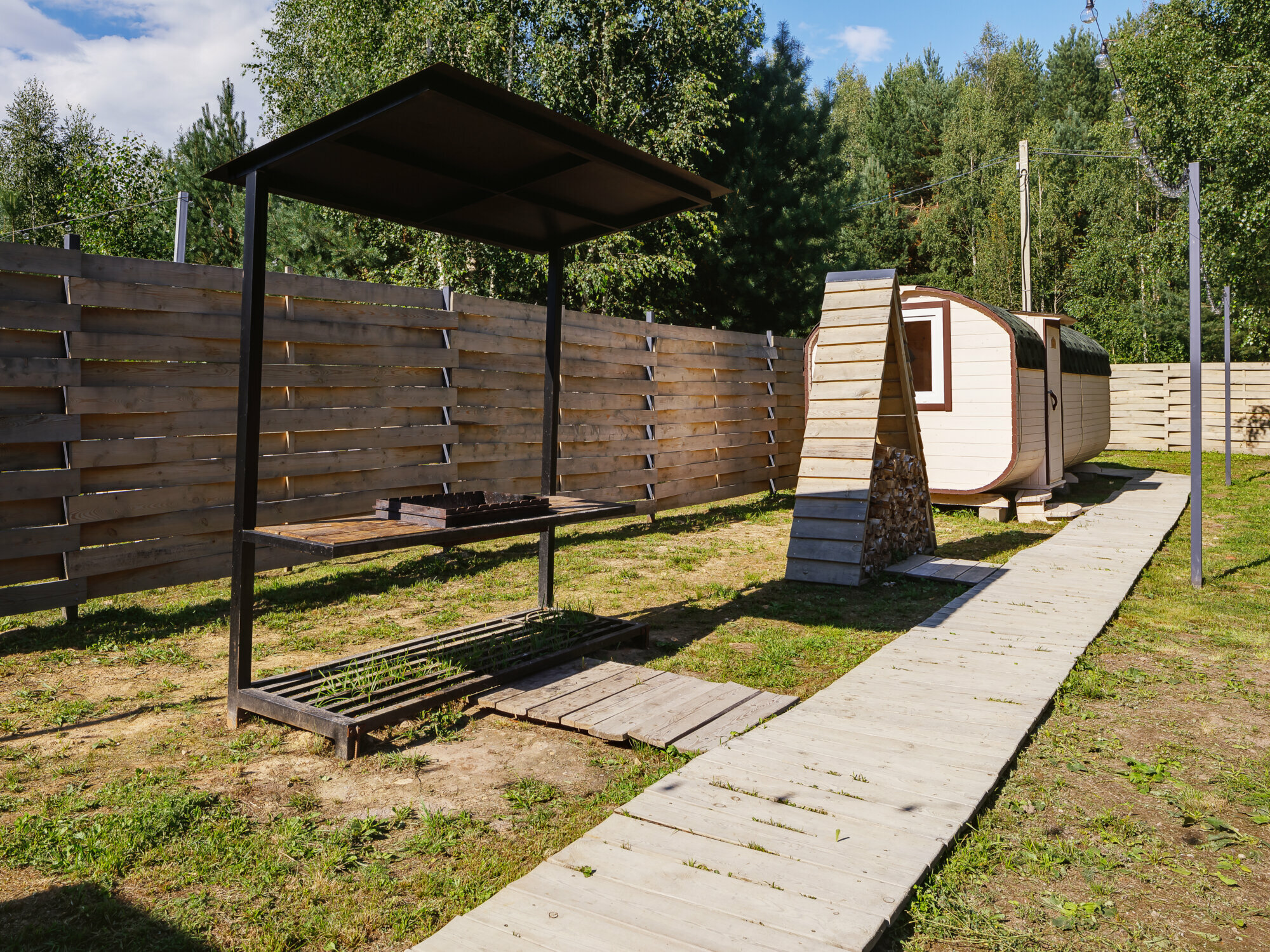 Коттедж с видом на лес