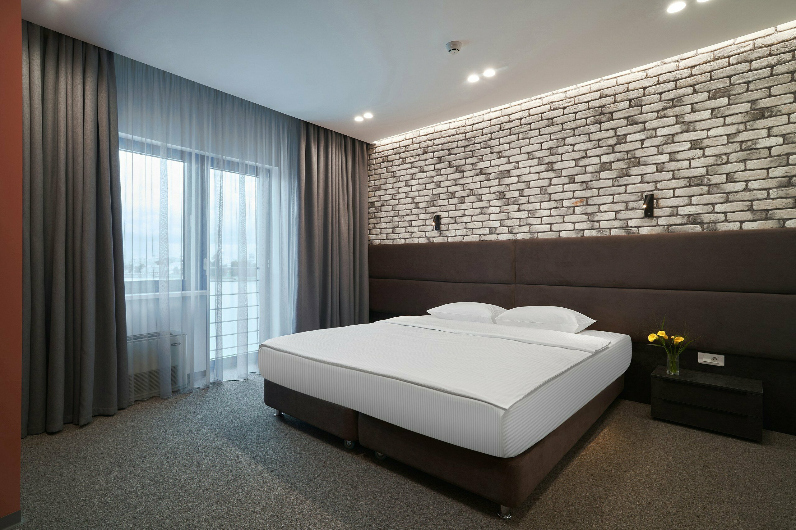 Улучшенный номер с кроватью размера «king-size» или 2 отдельными кроватями