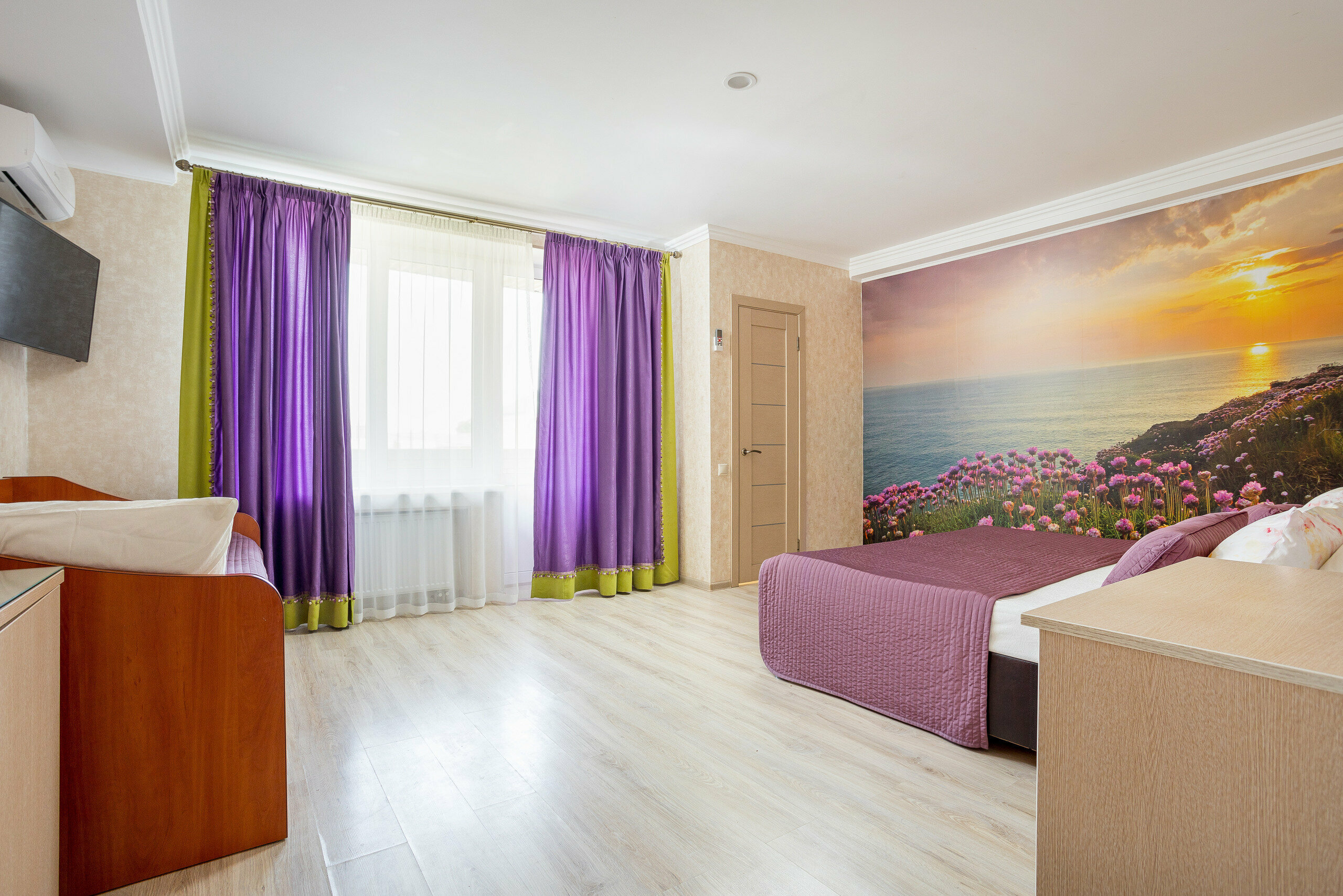 Трехместный номер с балконом