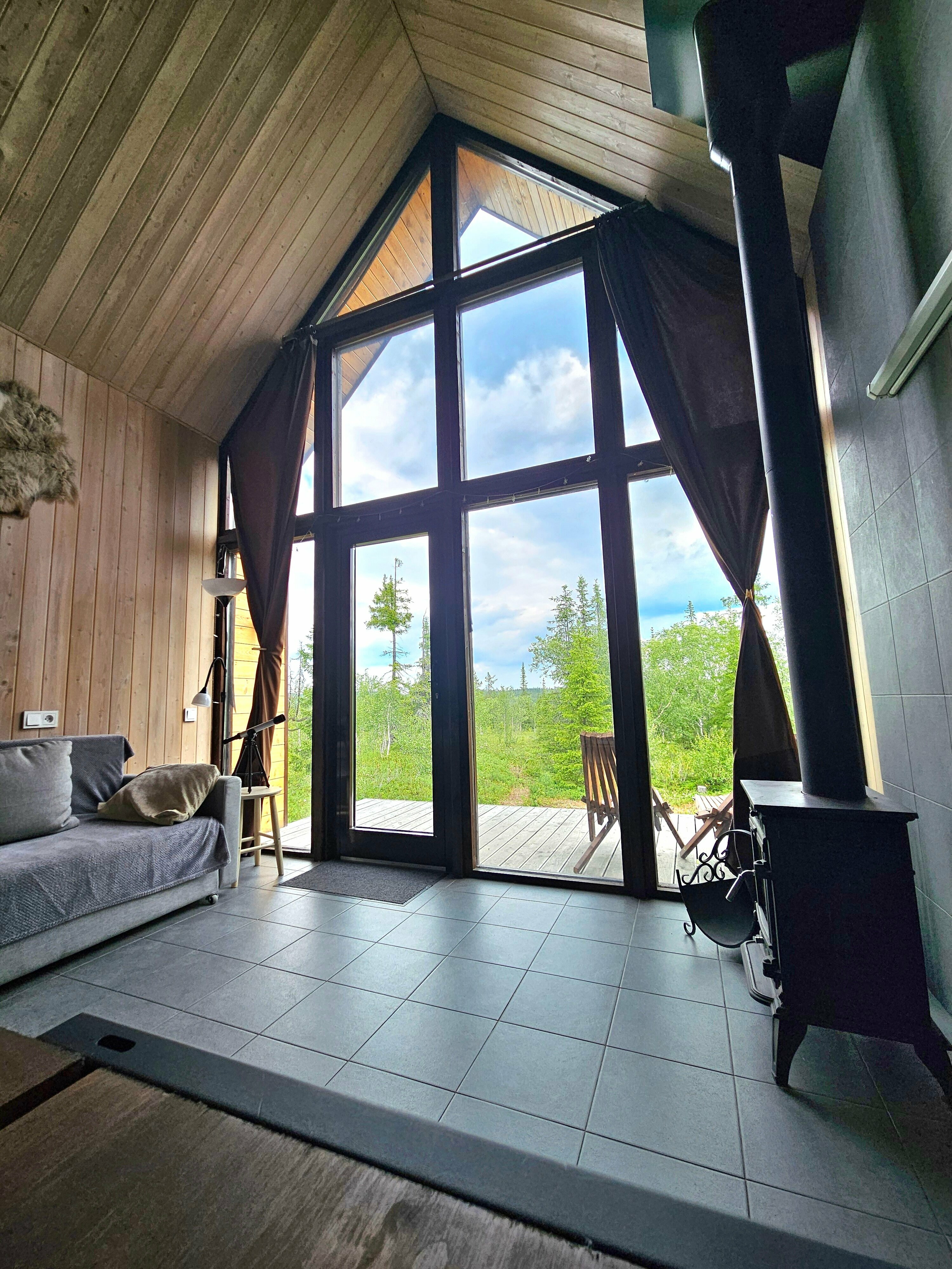 Коттедж с видом на лес