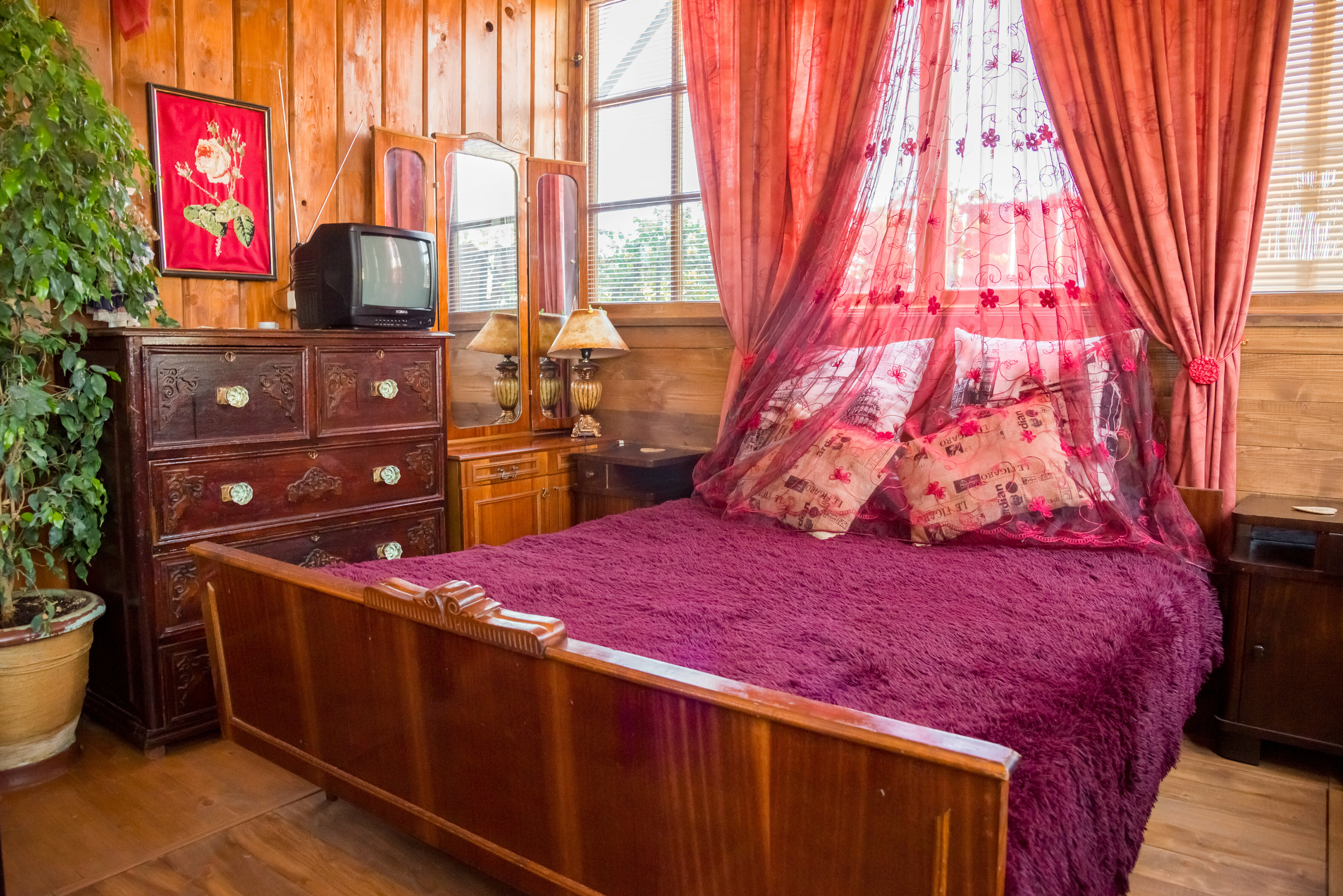 Люкс с кроватью размера "queen-size" и гидромассажной ванной