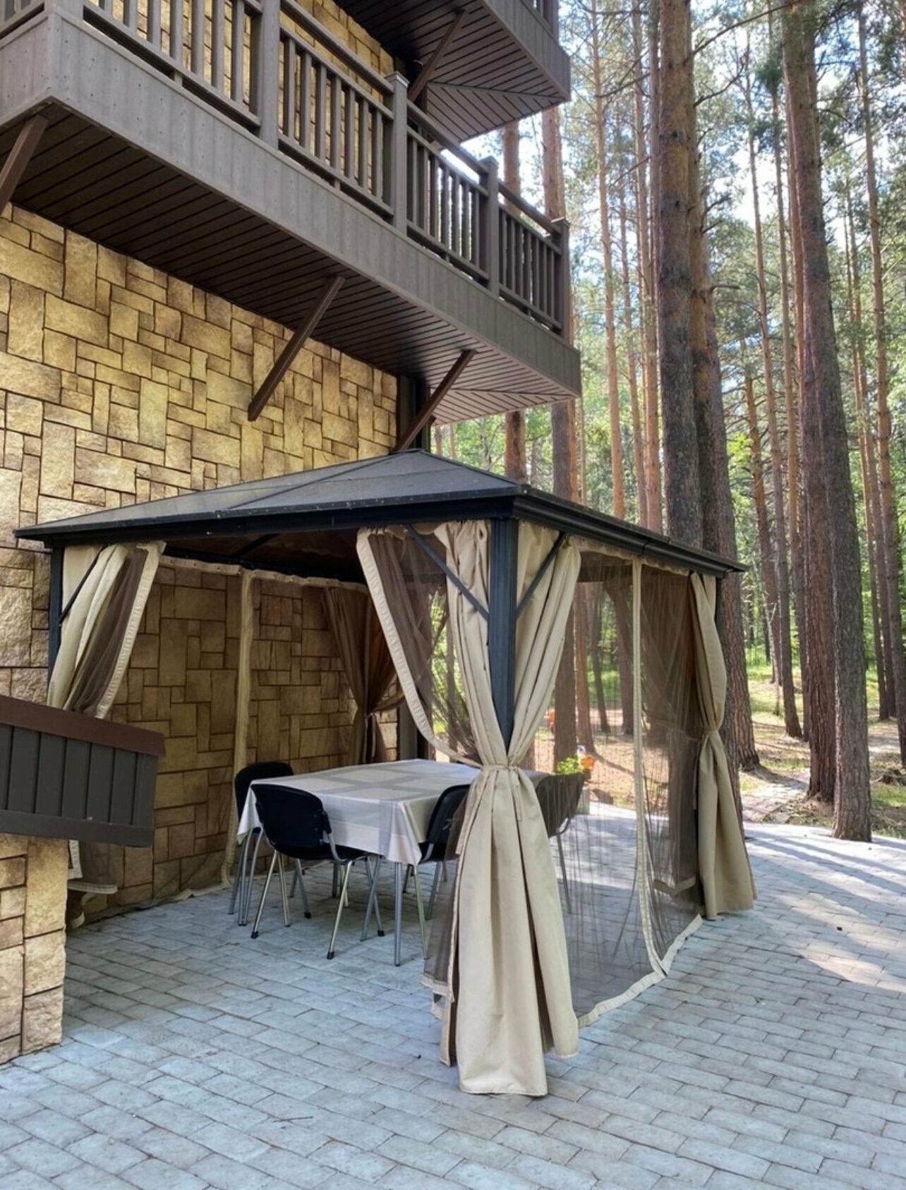 Улучшенный четырехместный номер