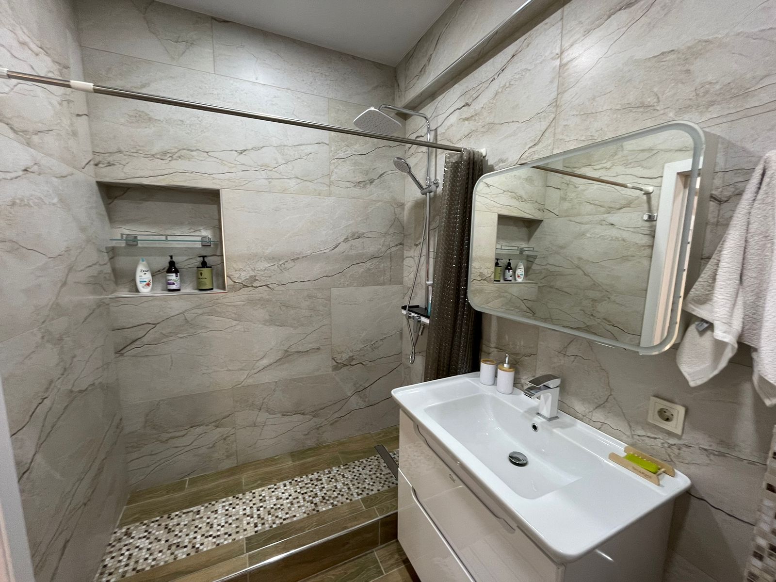 Апартаменты  Проспект Насрутдинова 272