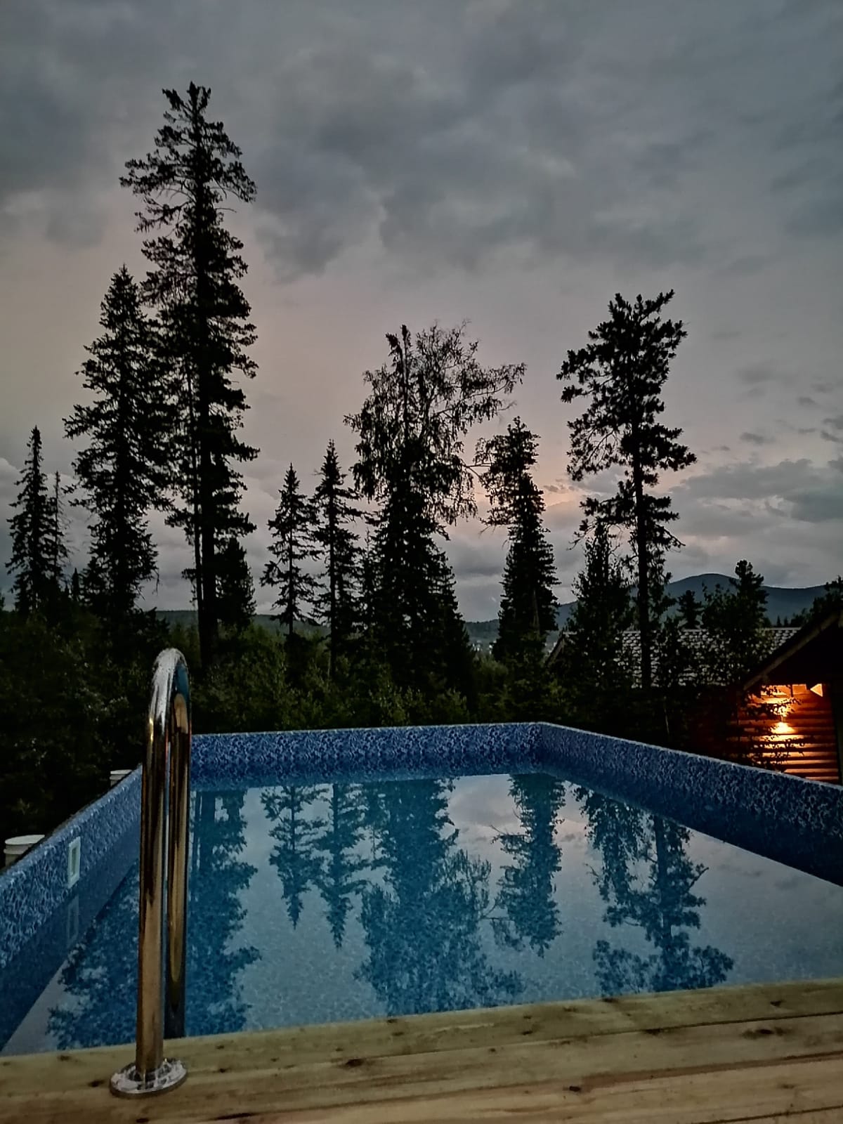 Коттедж с балконом