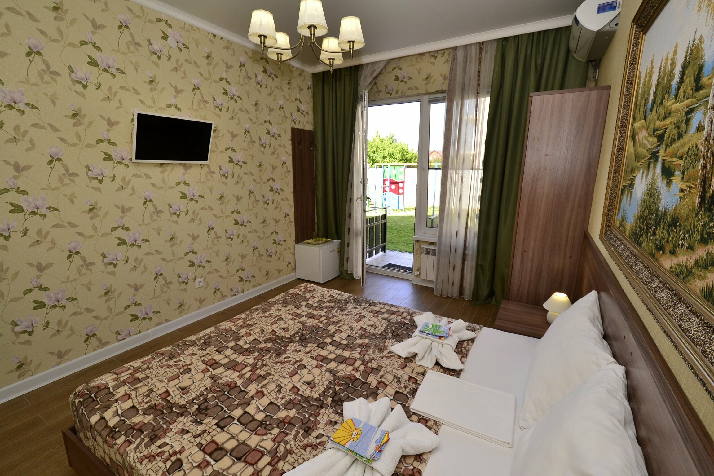 Двухместный номер с 1 кроватью и видом на бассейн