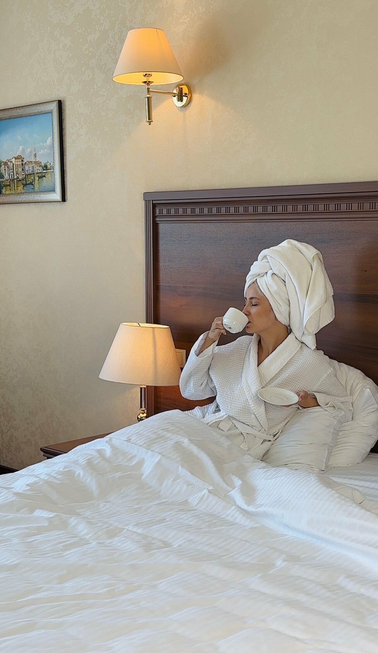 Полулюкс с раздельными кроватями (просторный, с высокими потолками 3,2 м)