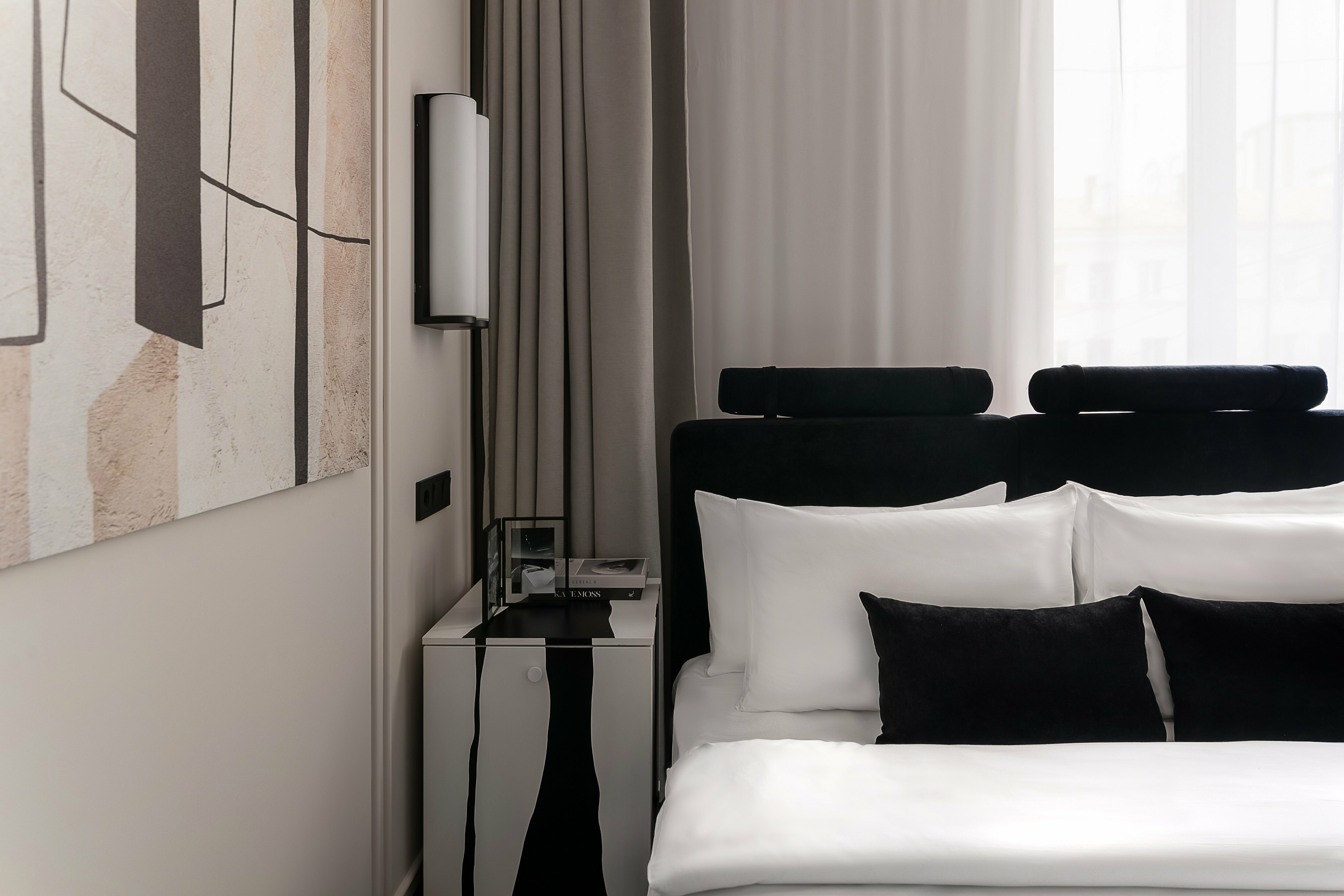 Улучшенный номер с кроватью размера «queen-size»