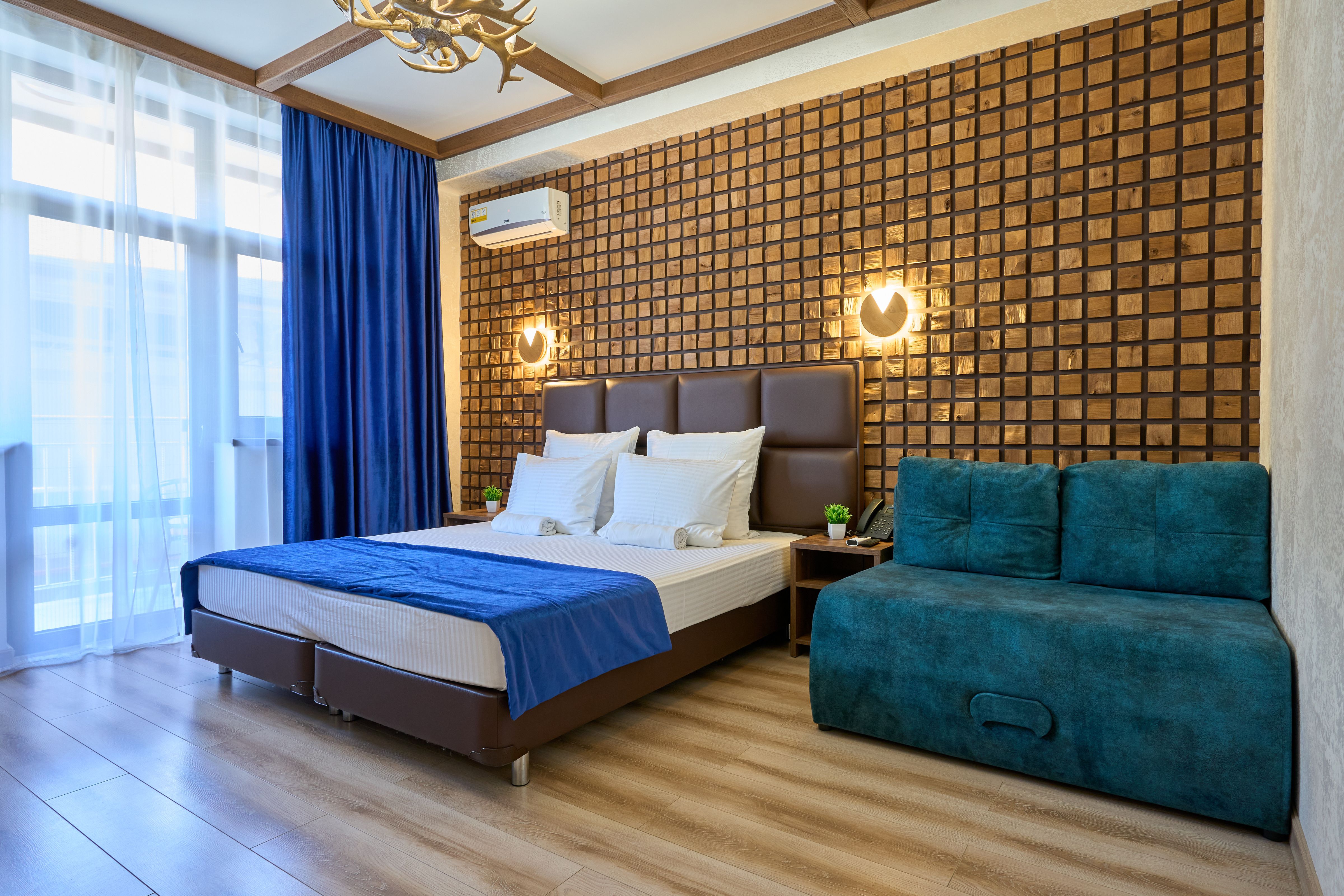 Комфорт улучшенный 2-х местный с дополнительным местом и балконом