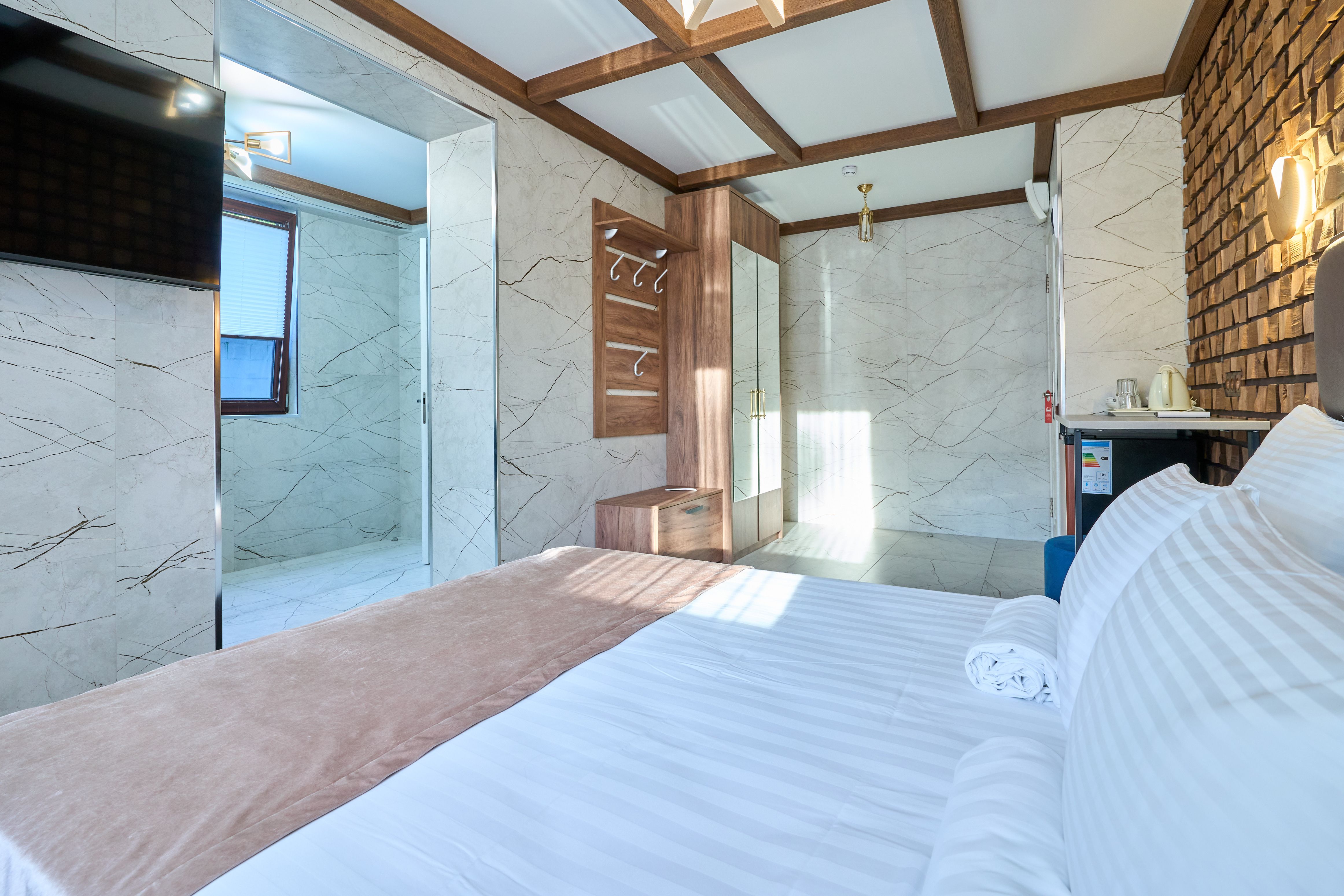 Большой двухместный номер с 1 кроватью