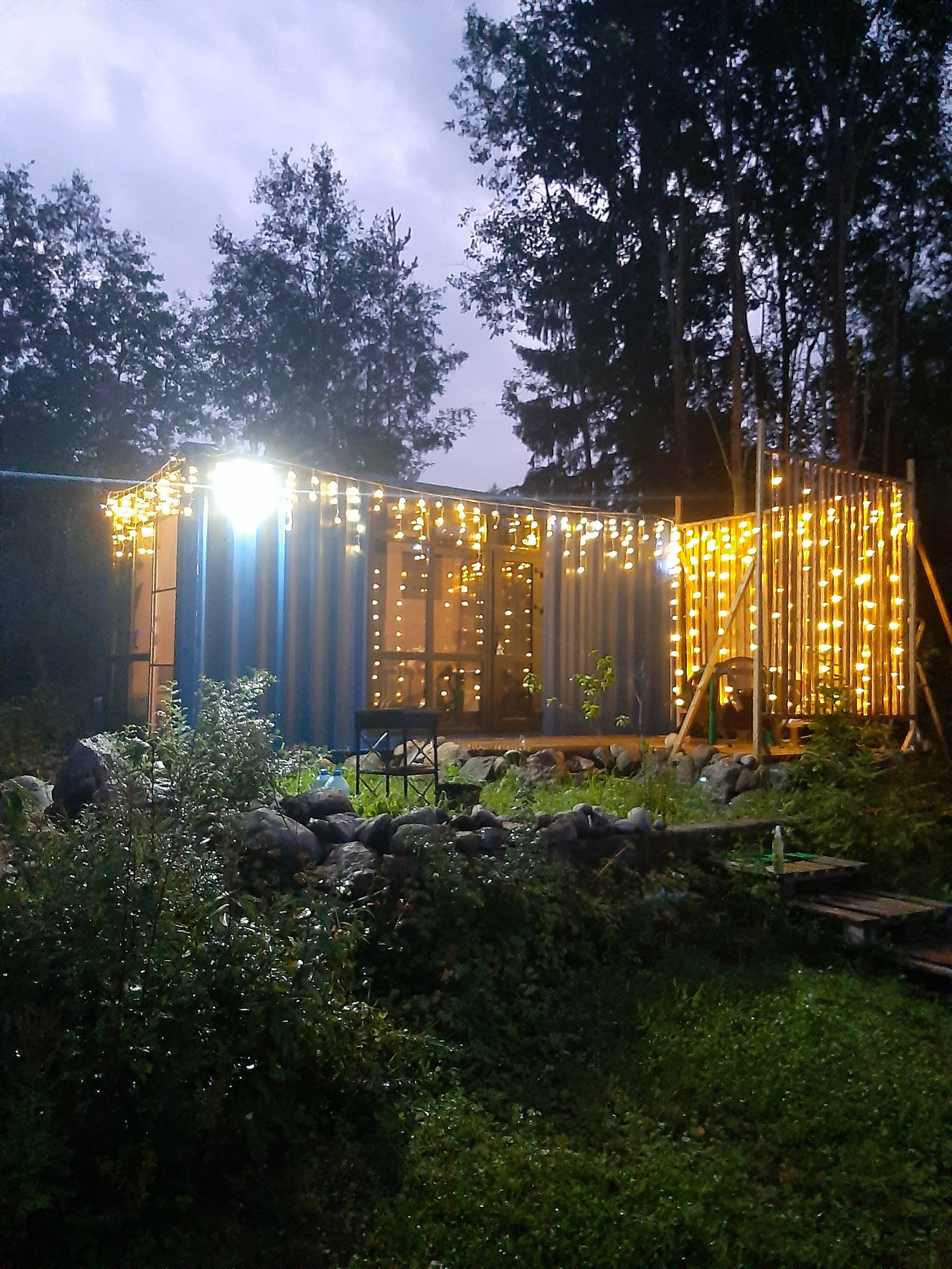 Трехместный номер с собственной ванной комнатой