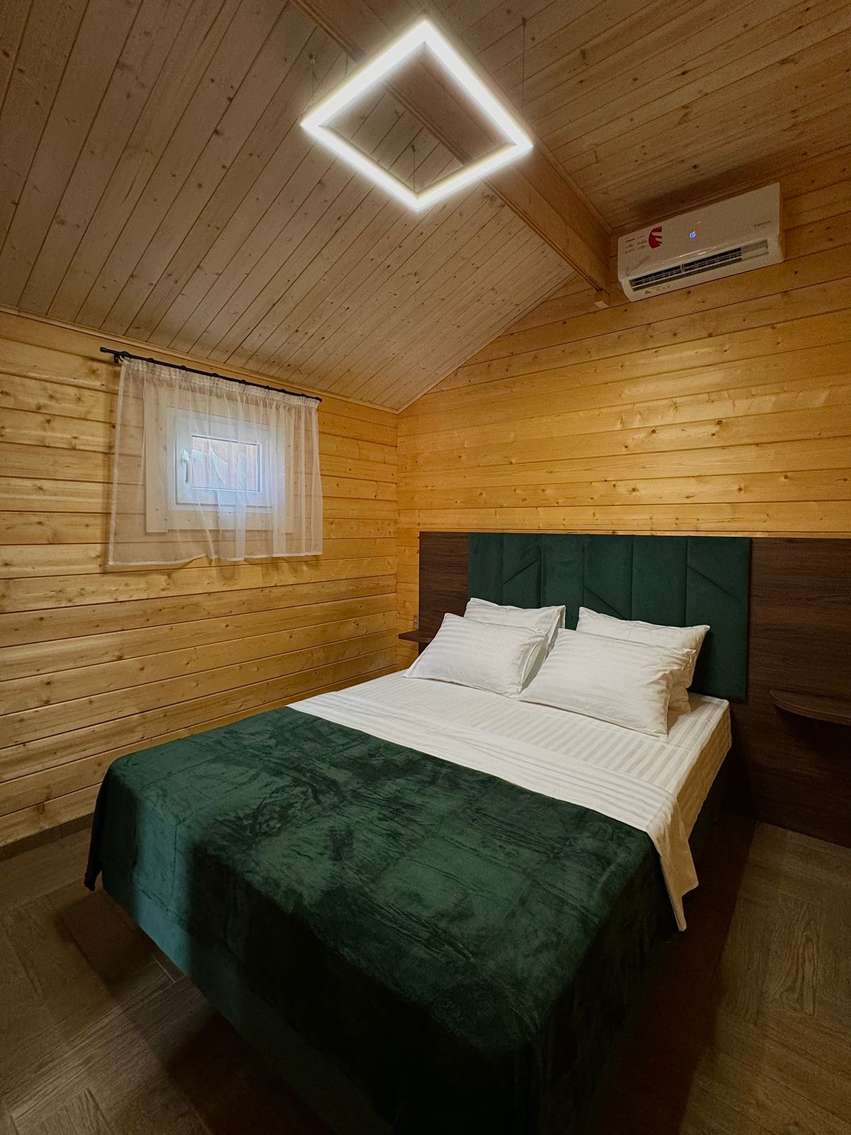 Дом с видом на лес