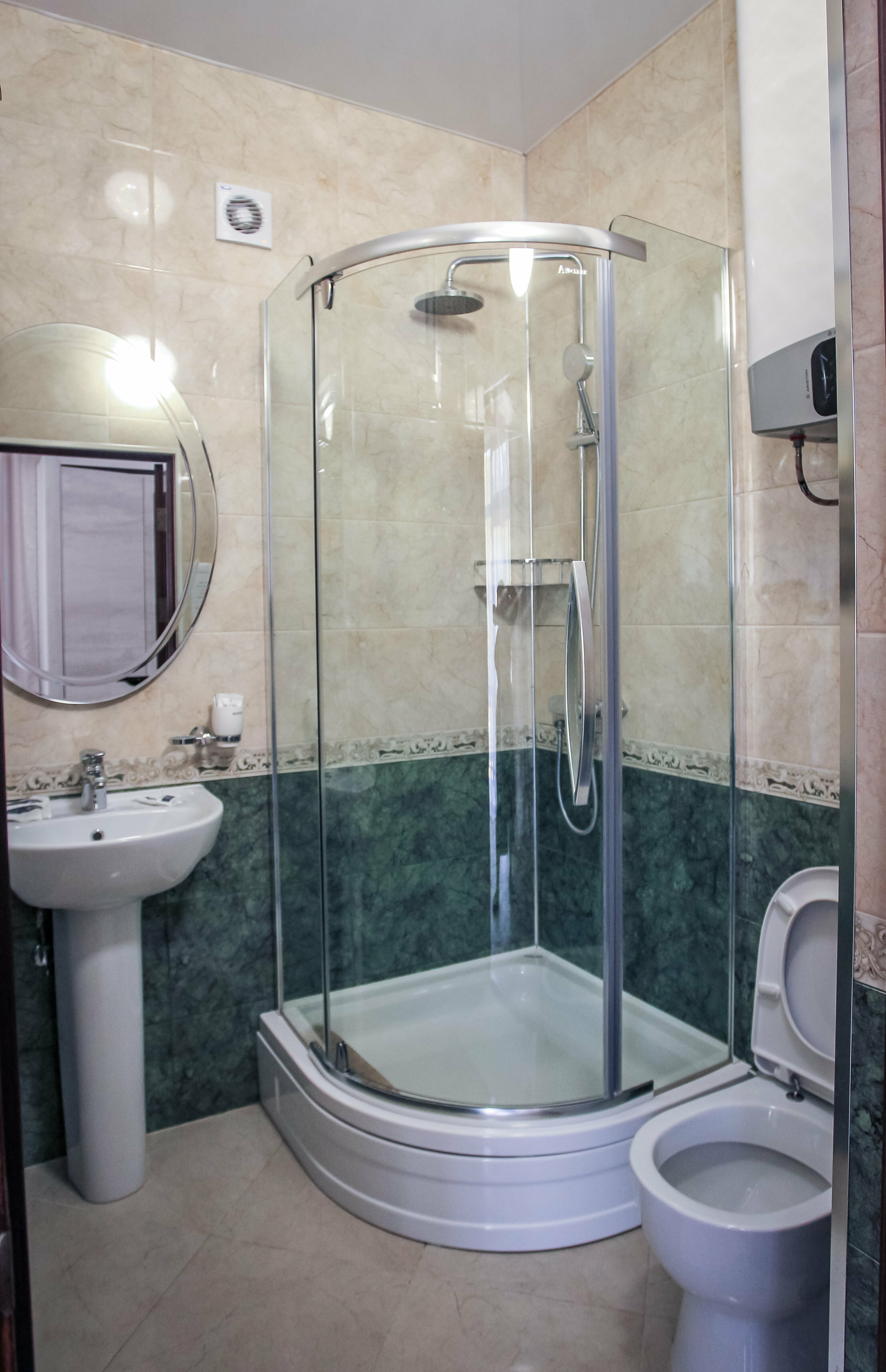 Трехместный номер Делюкс