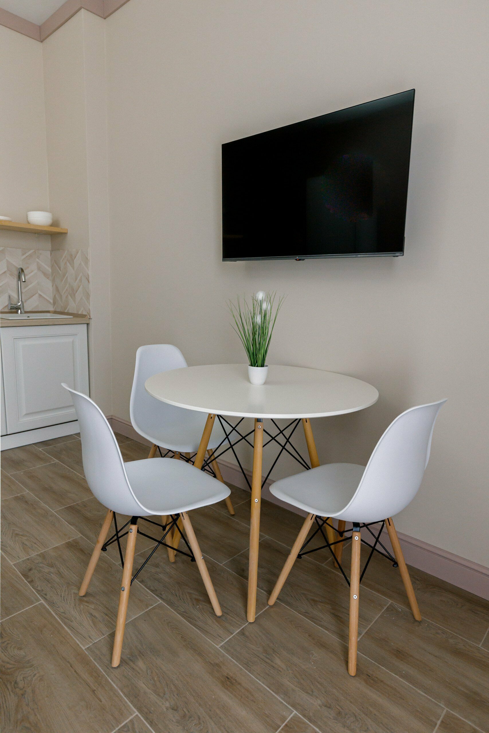 Трехместный номер с видом на бассейн