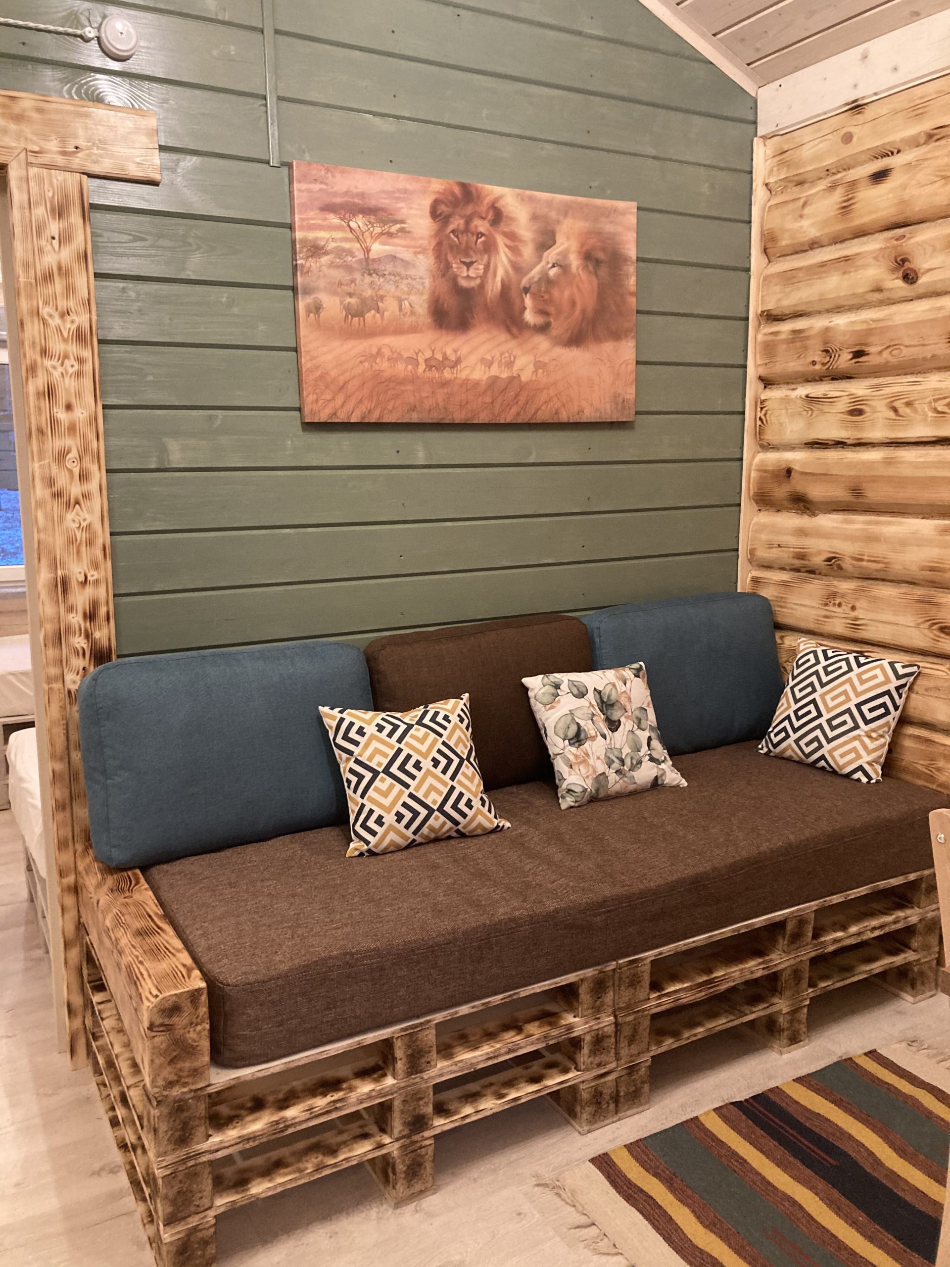 Коттедж с видом на лес