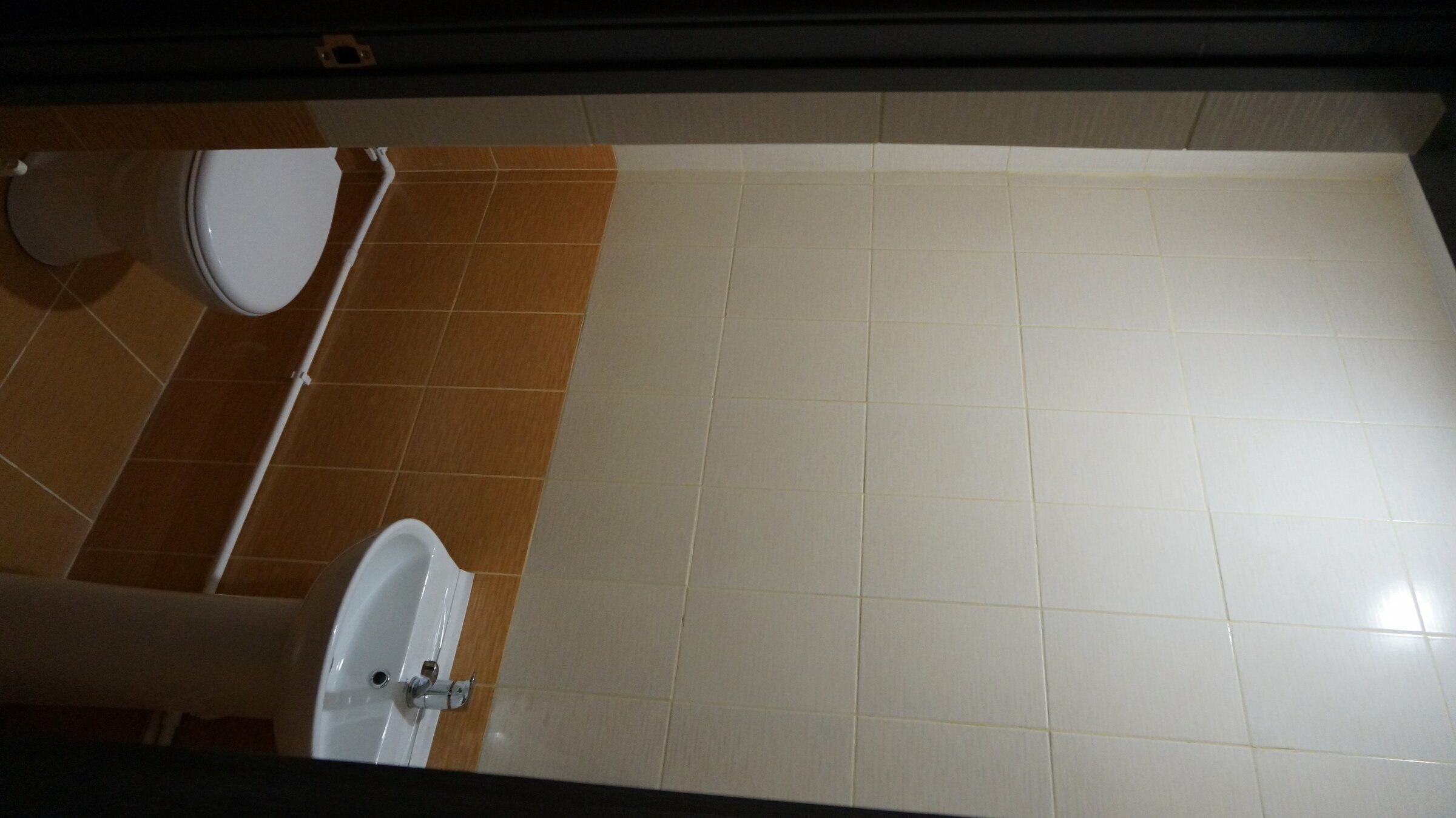 Кровать в общем 4-местном номере для мужчин и женщин