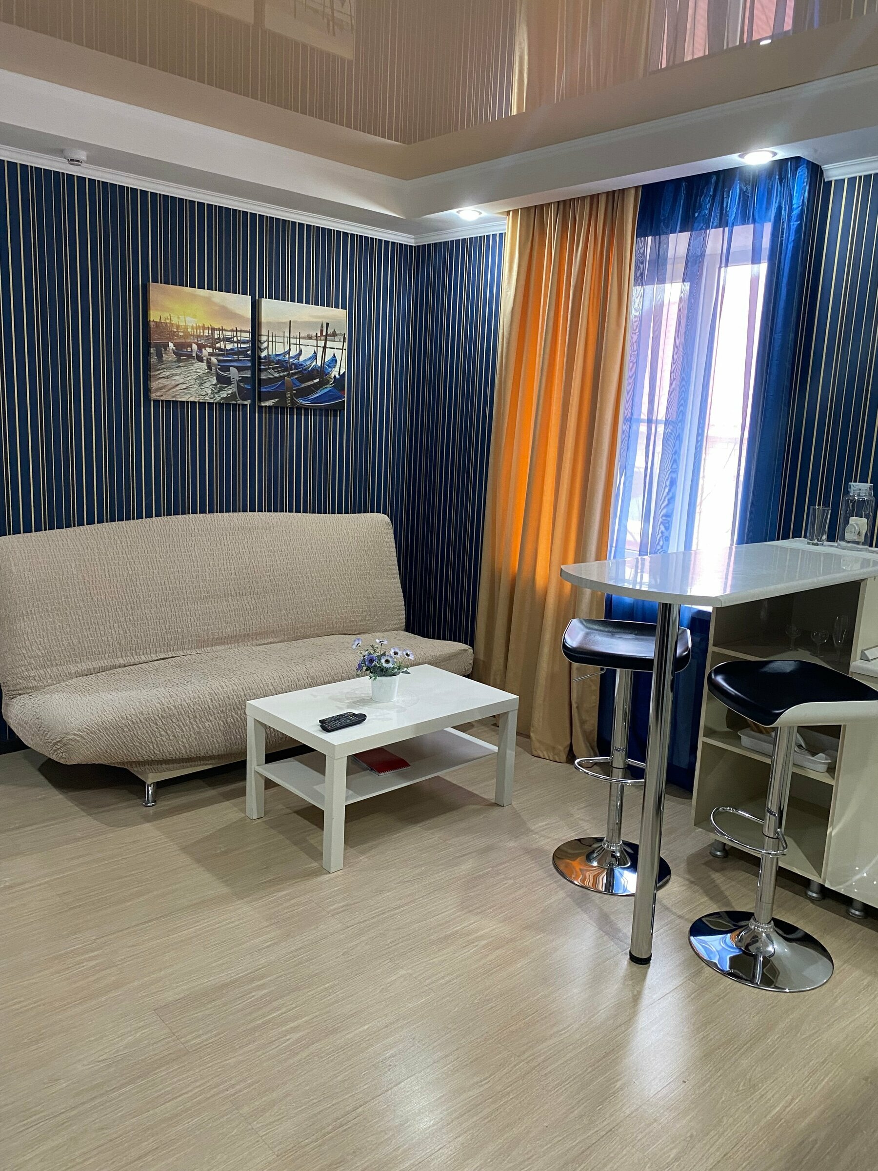 Люкс с балконом