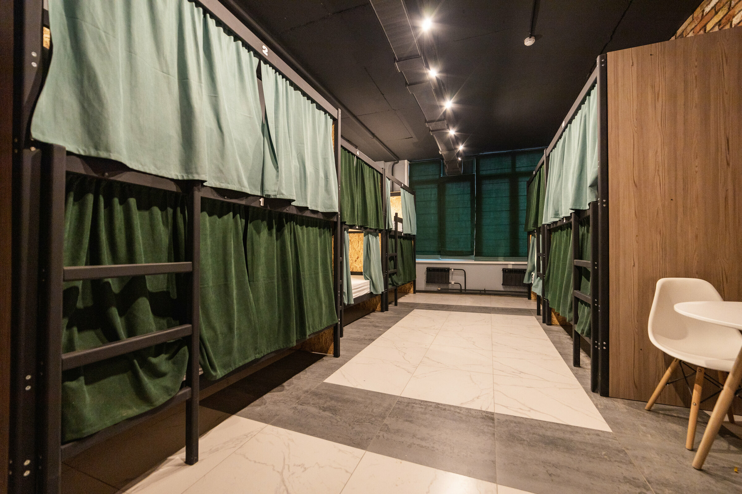 Многоместный номер (10 мест) нижнее место