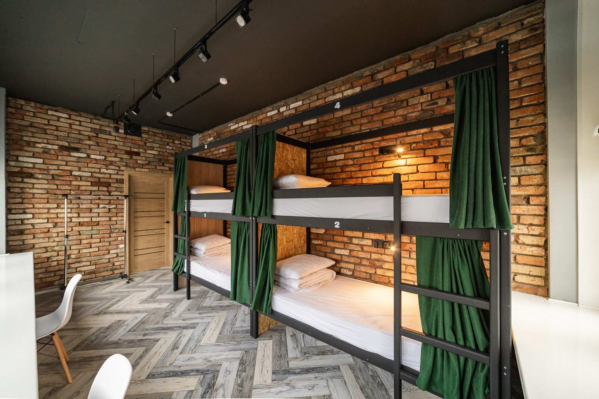 Многоместный женский номер (4 места) верхнее место