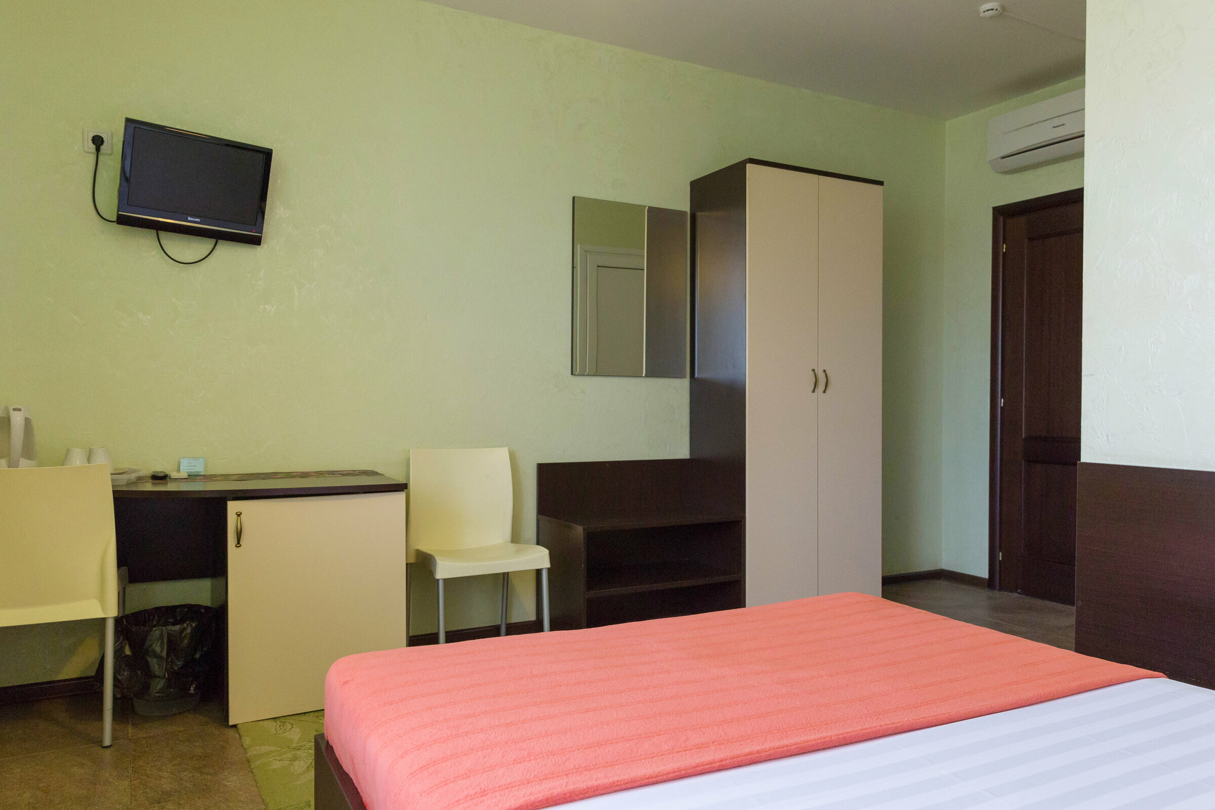 Стандартный двухместный номер с 1 кроватью или 2 отдельными кроватями и балконом