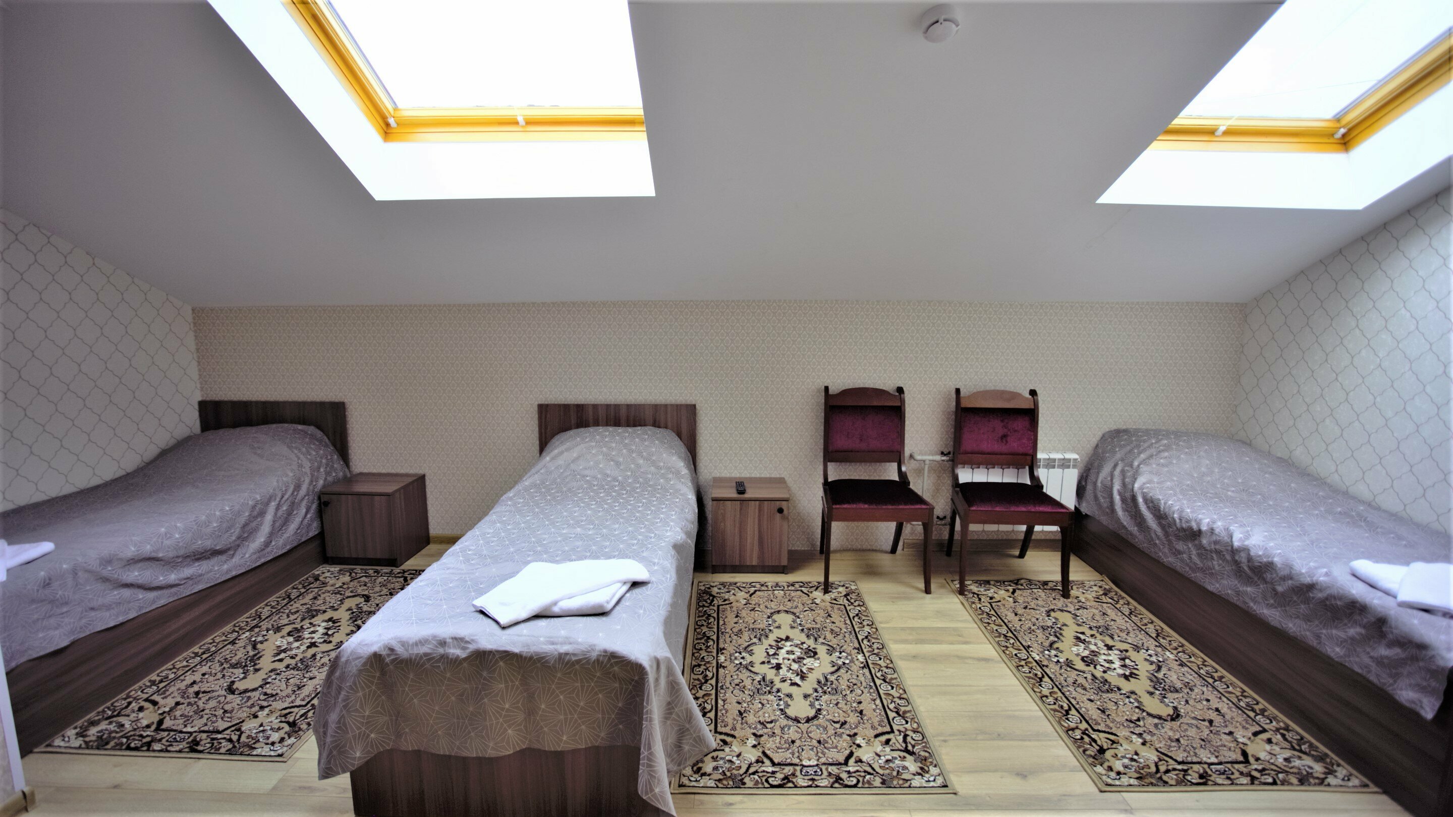 Трехместный номер с душем