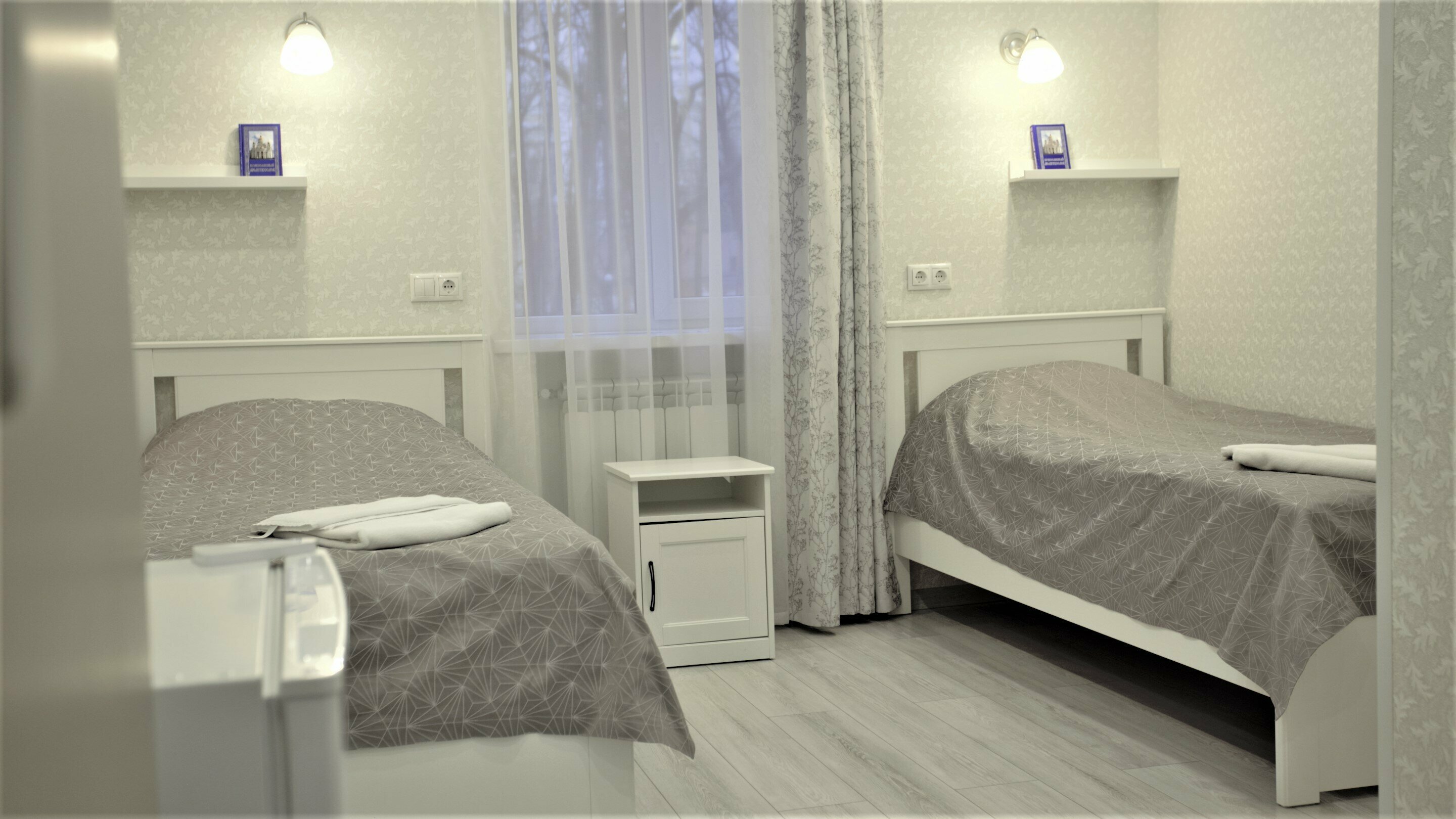 Трехместный номер с собственной ванной комнатой