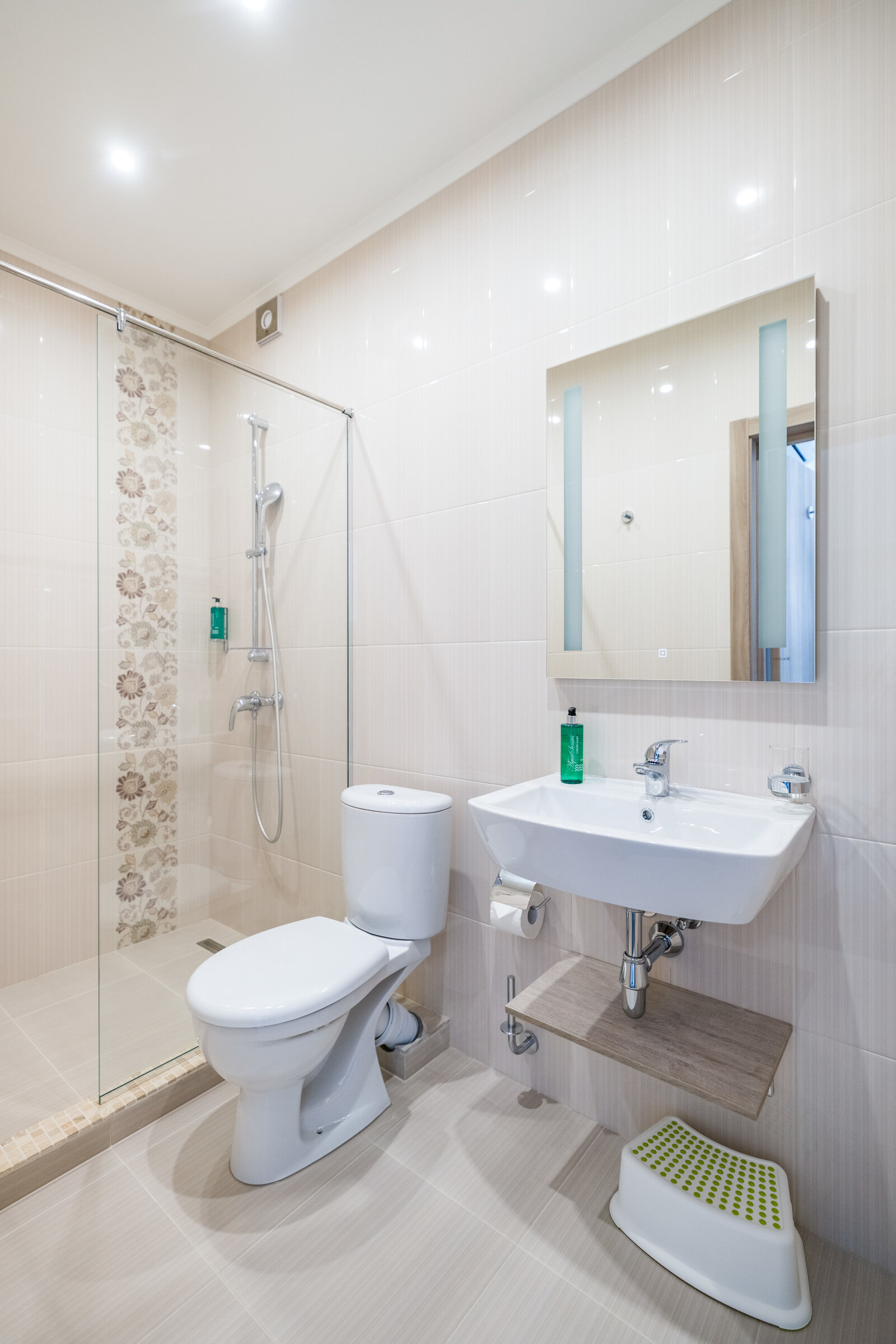 Стандартный трехместный номер