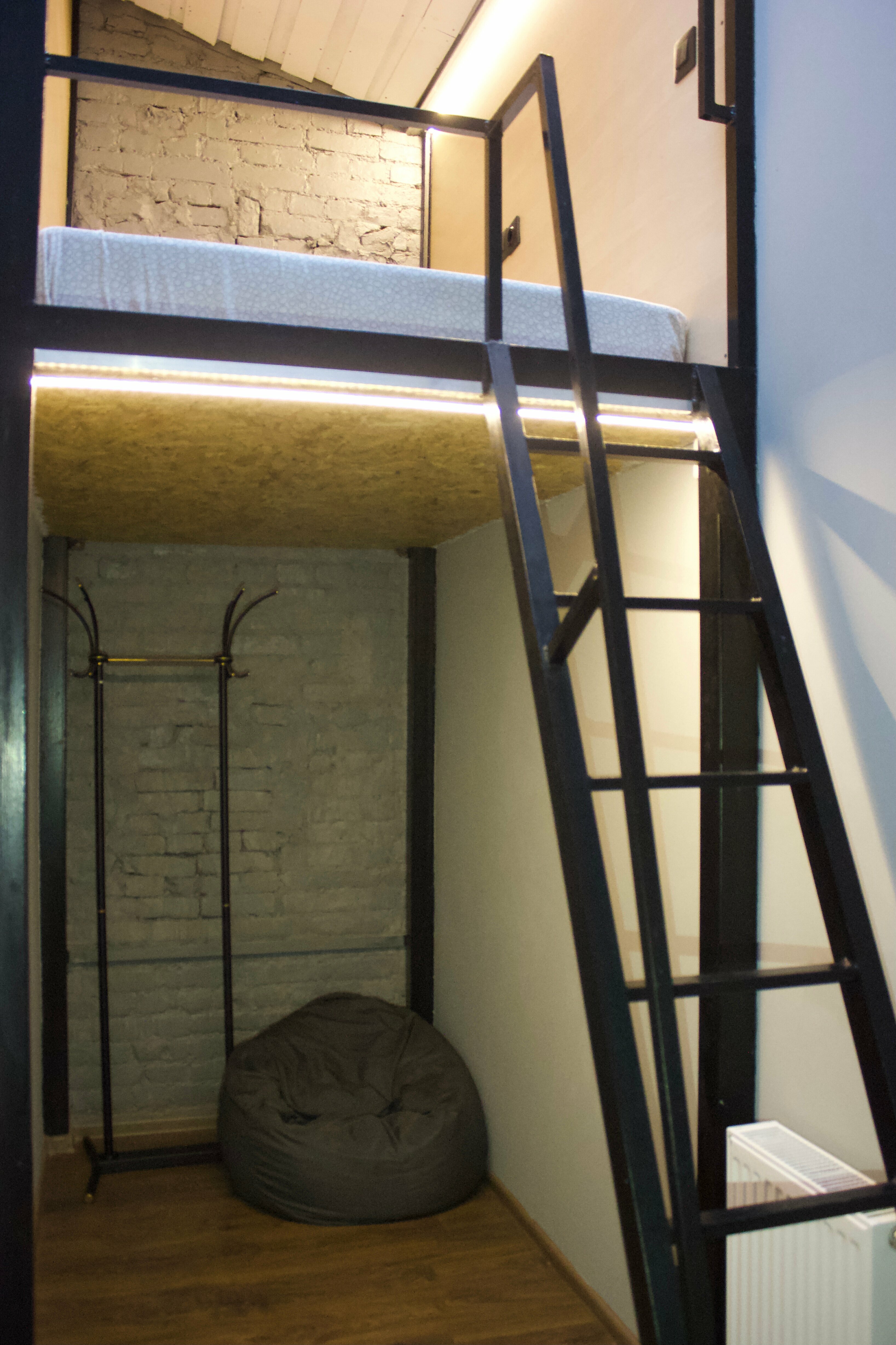 Одноместный номер с общей ванной комнатой