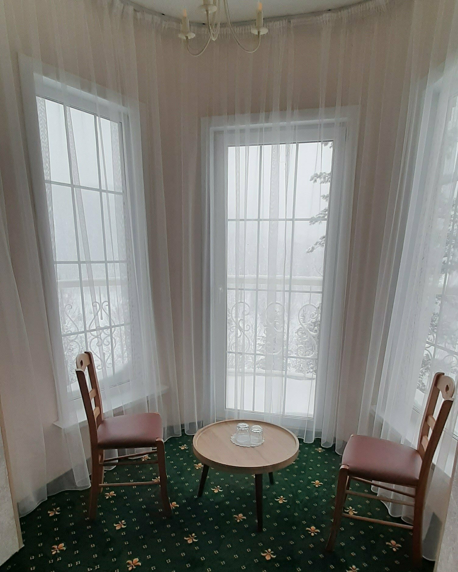 Семейный номер с видом на горы