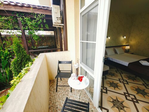 Двухместный номер с 1 кроватью или 2 отдельными кроватями и собственной ванной комнатой