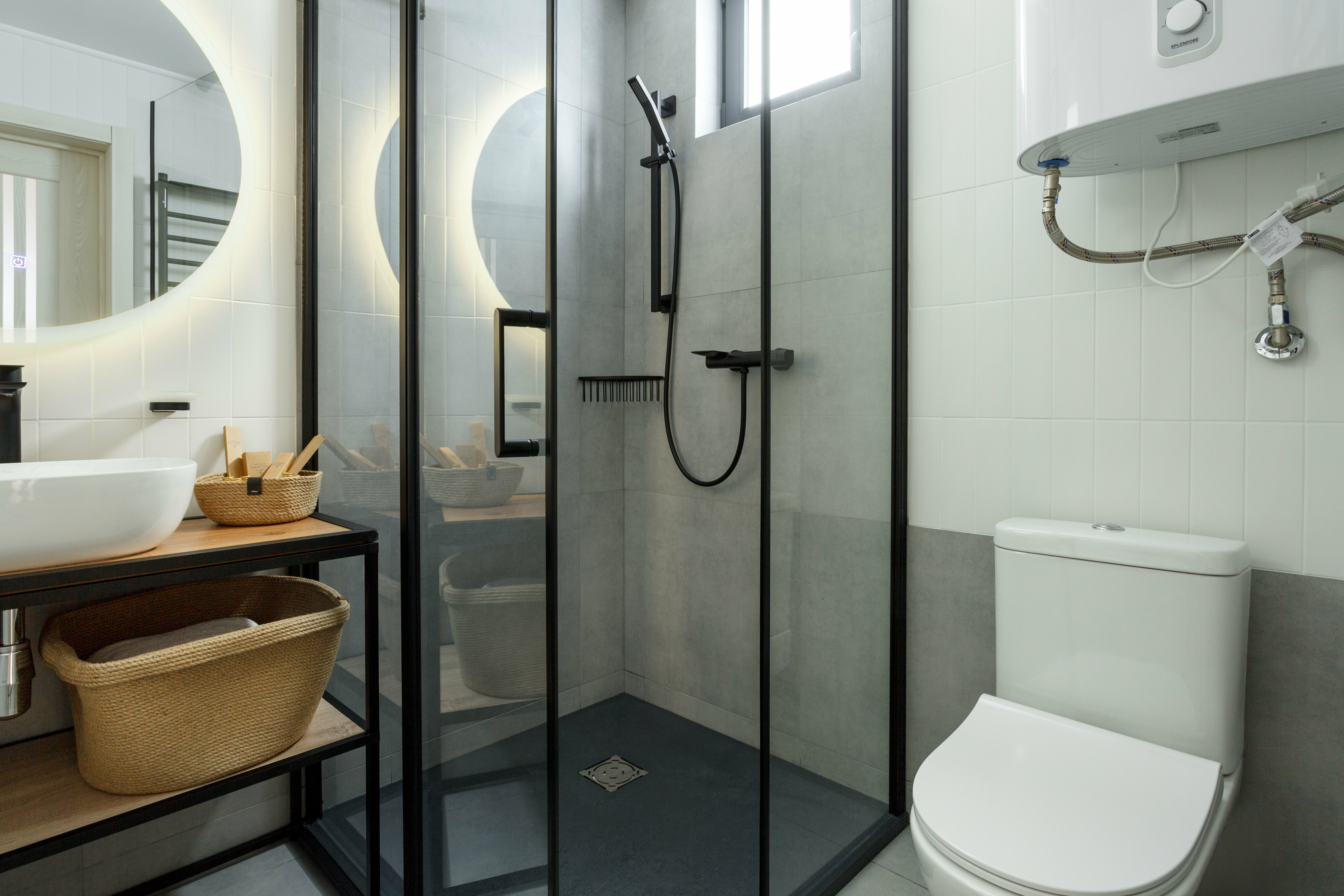 Номер-студия с кроватью размера "king-size" и диван-кроватью