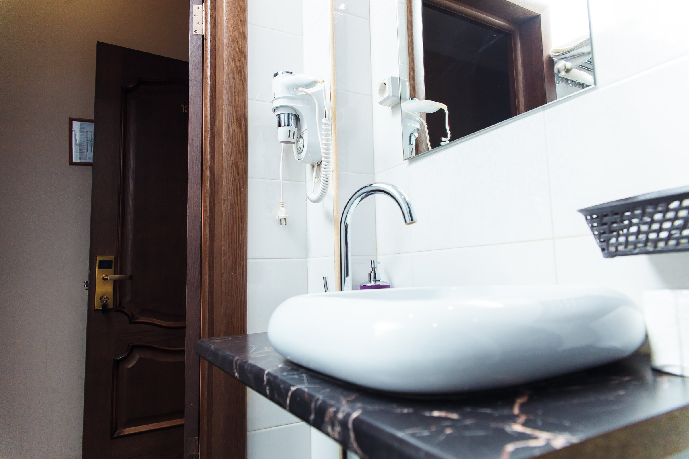 Стандартный номер с 2 односпальными кроватями и диваном