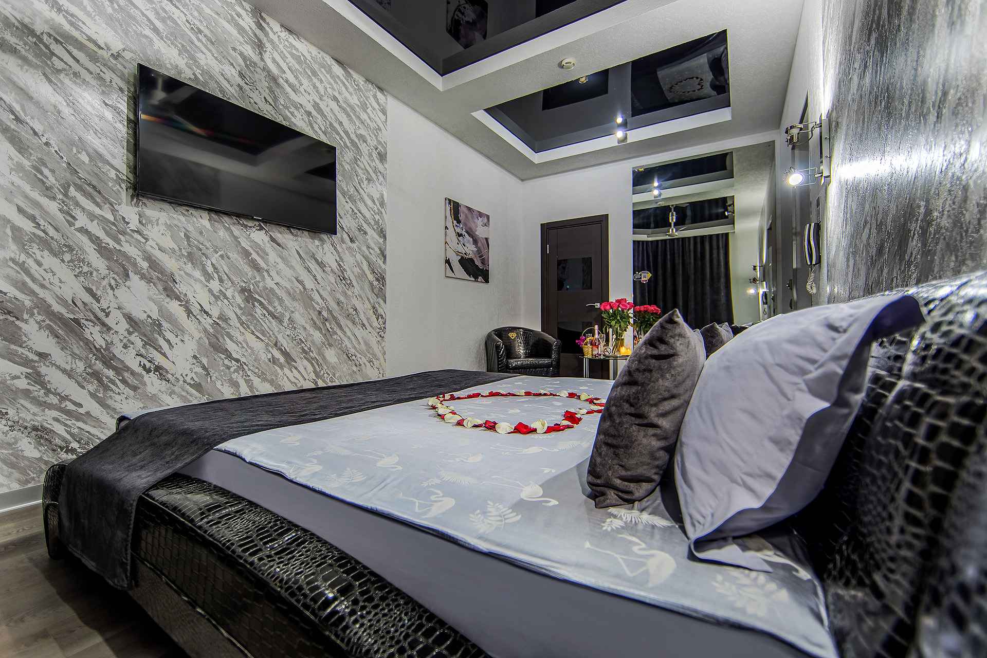 Двухместный номер с 1 кроватью с ванной (только для взрослых)