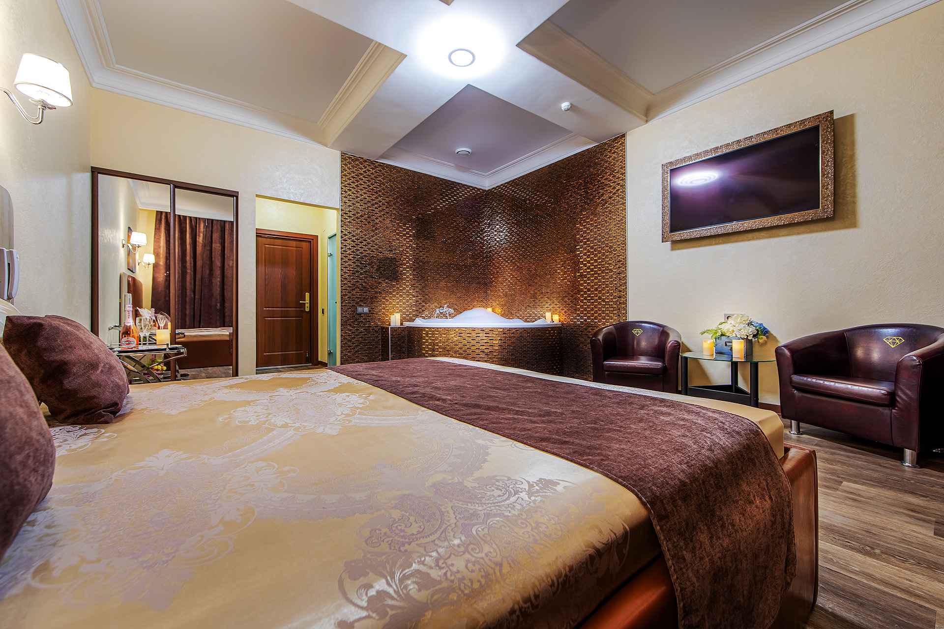 Двухместный номер с 1 кроватью с ванной (только для взрослых)