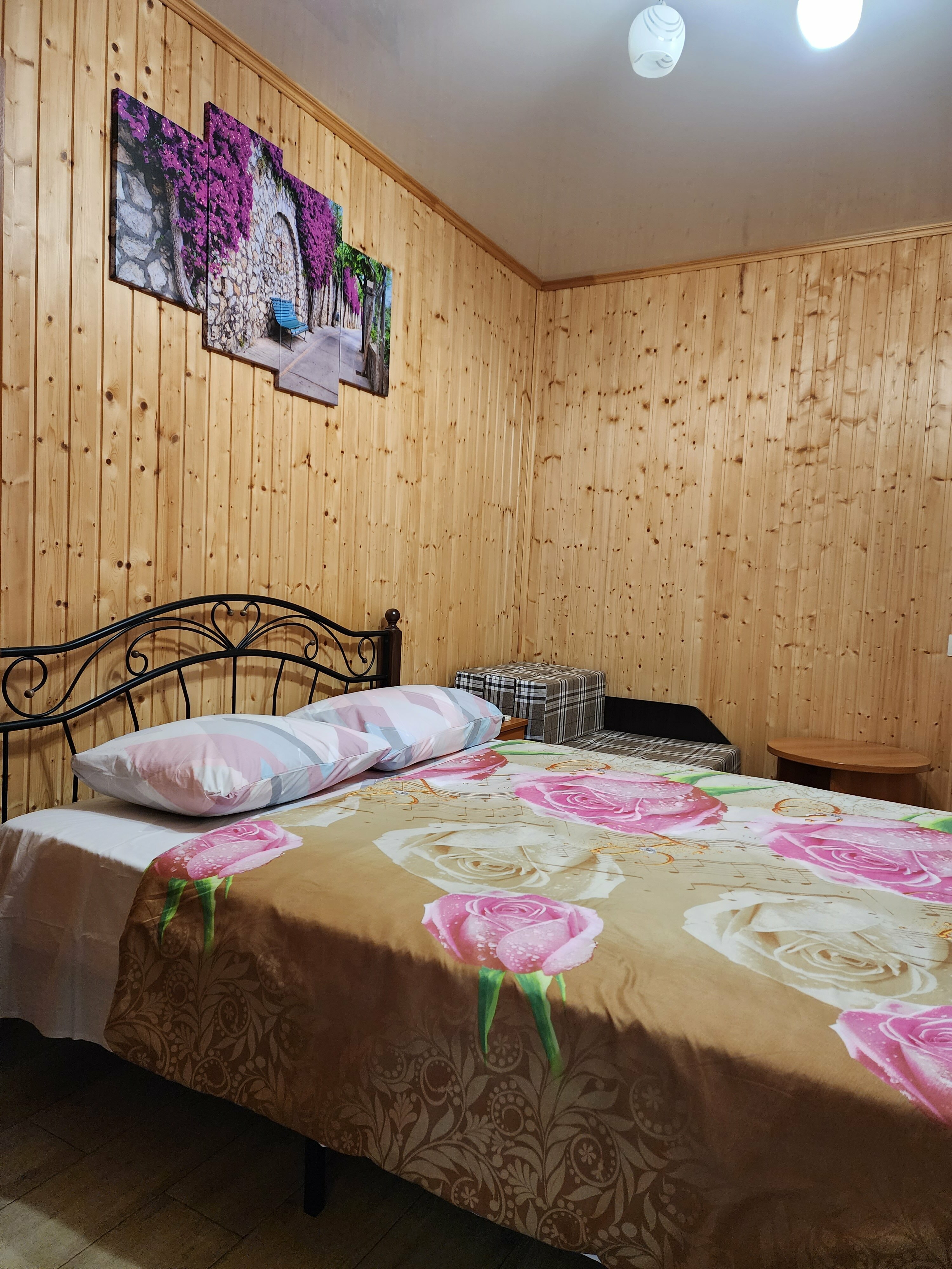 Трехместный номер с видом на бассейн