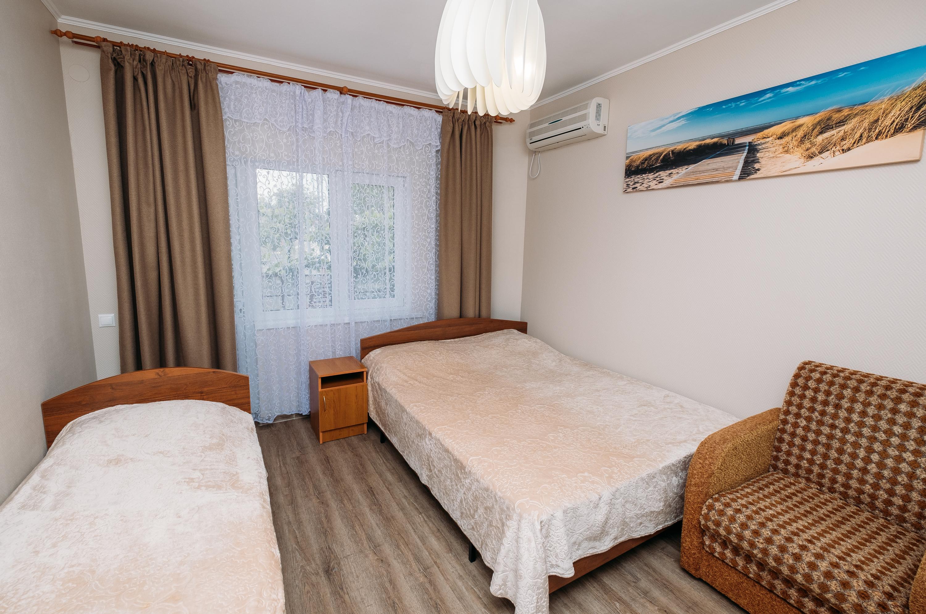 Стандартный двухместный номер с 1 кроватью или 2 отдельными кроватями и балконом