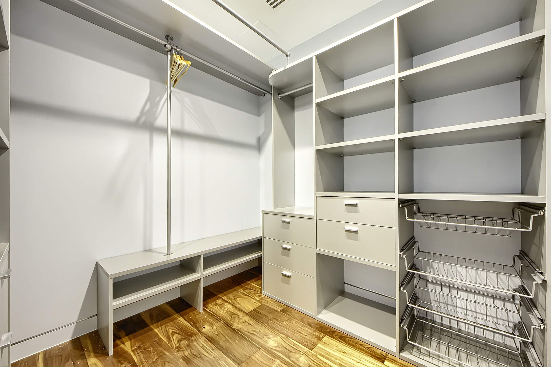 "Sky Studio — апартаменты-студия с панорамным джакузи на 63-м этаже башни "Око"