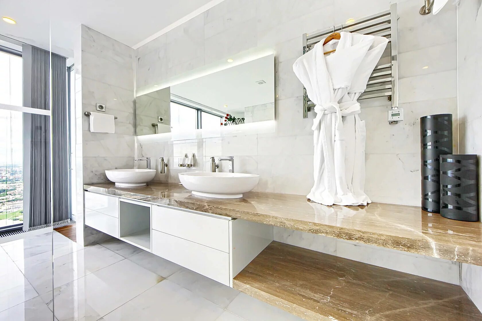 "Sky Studio — апартаменты-студия с панорамным джакузи на 63-м этаже башни "Око"