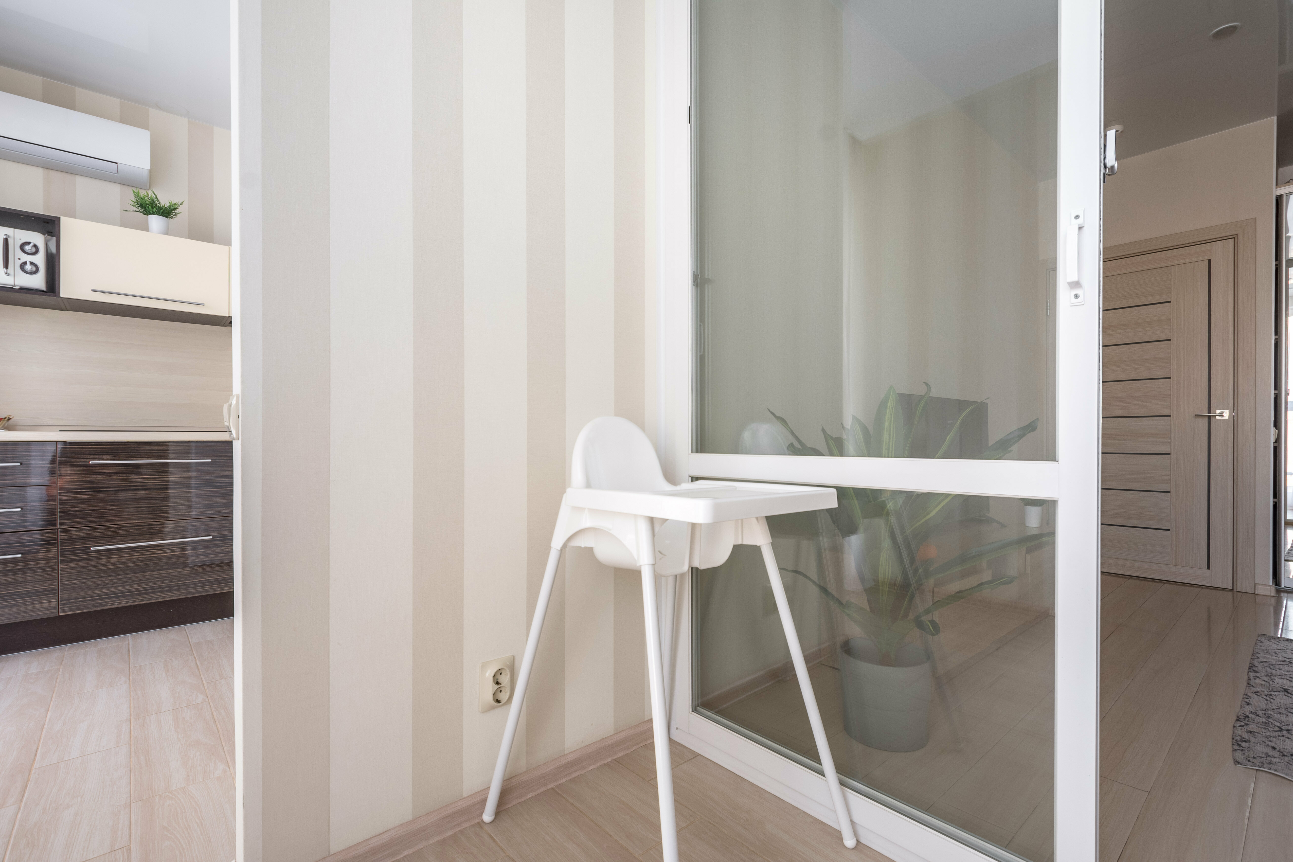 Уютные трёхкомнатные апартаменты с двумя спальнями и гостиной (вид на город с 13-го этажа).