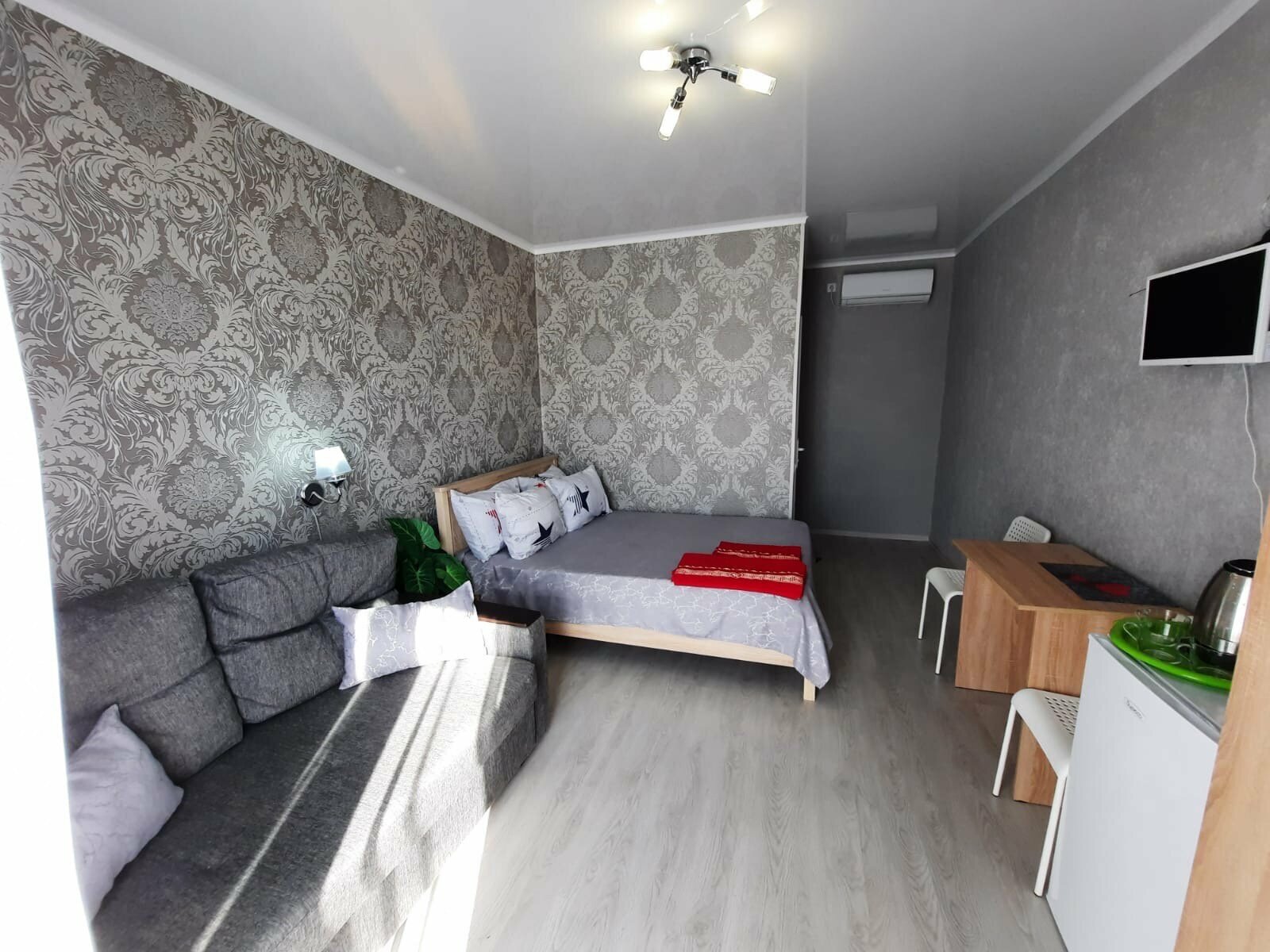 Четырехместный номер с балконом